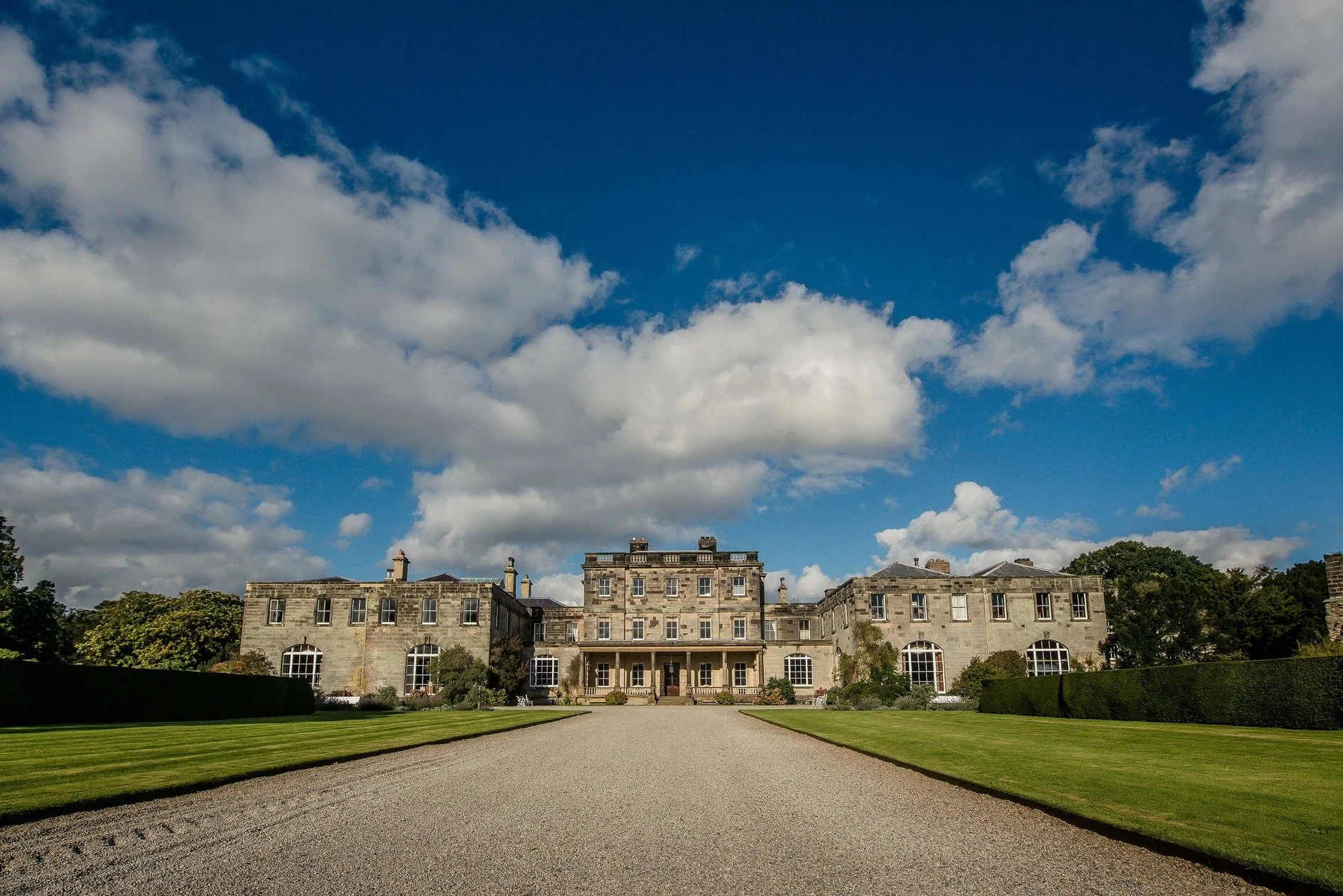 yorkshire-historic-georgian-stately-home-events-film-photo-shoot-location-hire-grand-driveway.jpg