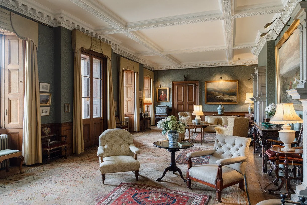 yorkshire-historic-georgian-stately-home-events-film-photo-shoot-location-hire-lounge-white-seating.jpg