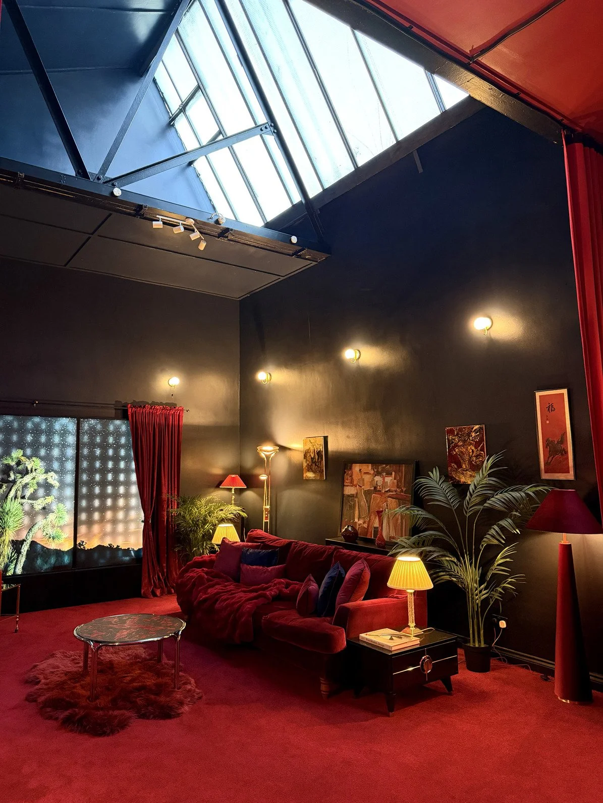 london-speakeasy-retro-designer-creative-studio-film-photo-shoot-location-hire-black-walls-windows.jpg