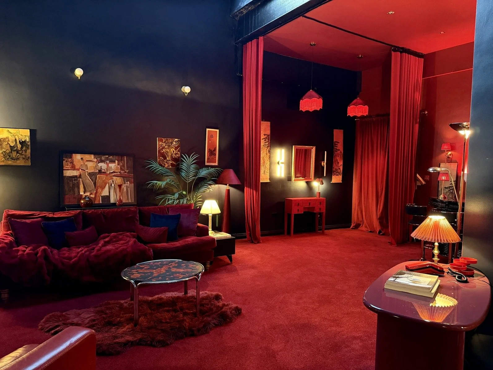 london-speakeasy-retro-designer-creative-studio-film-photo-shoot-location-hire-coffee-table.jpg