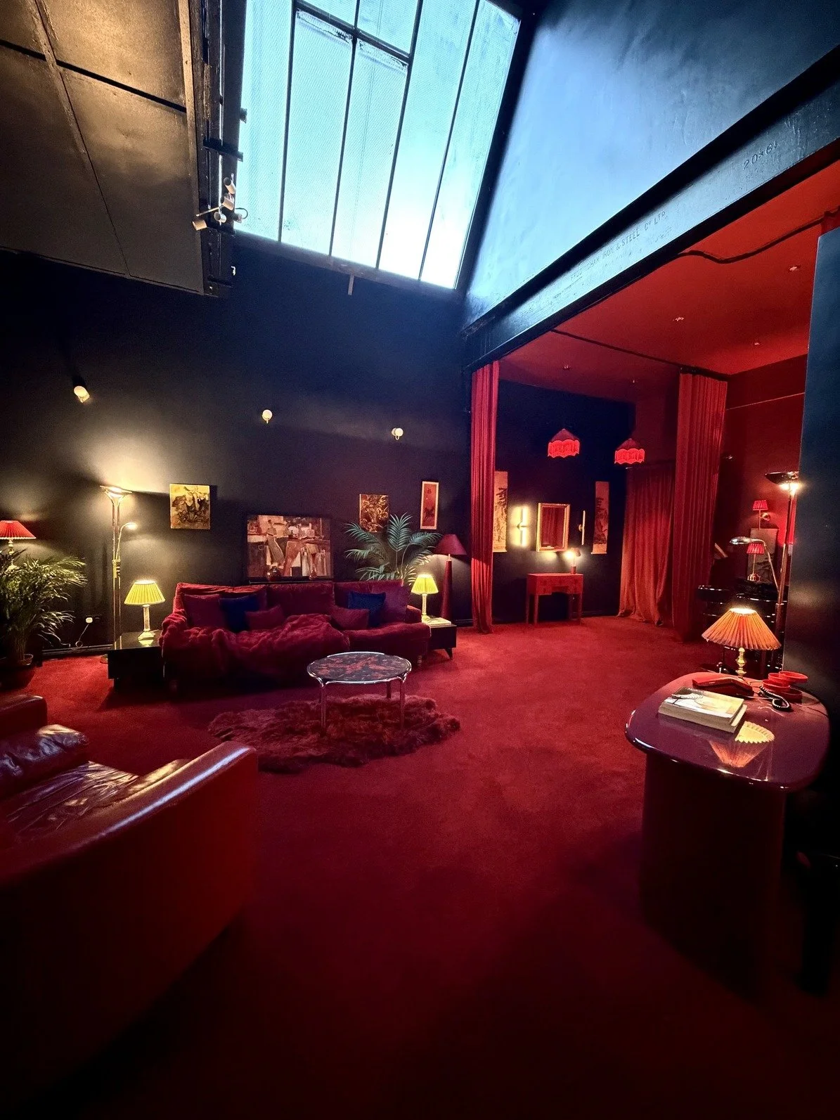 london-speakeasy-retro-designer-creative-studio-film-photo-shoot-location-hire-contrast-lighting.jpg