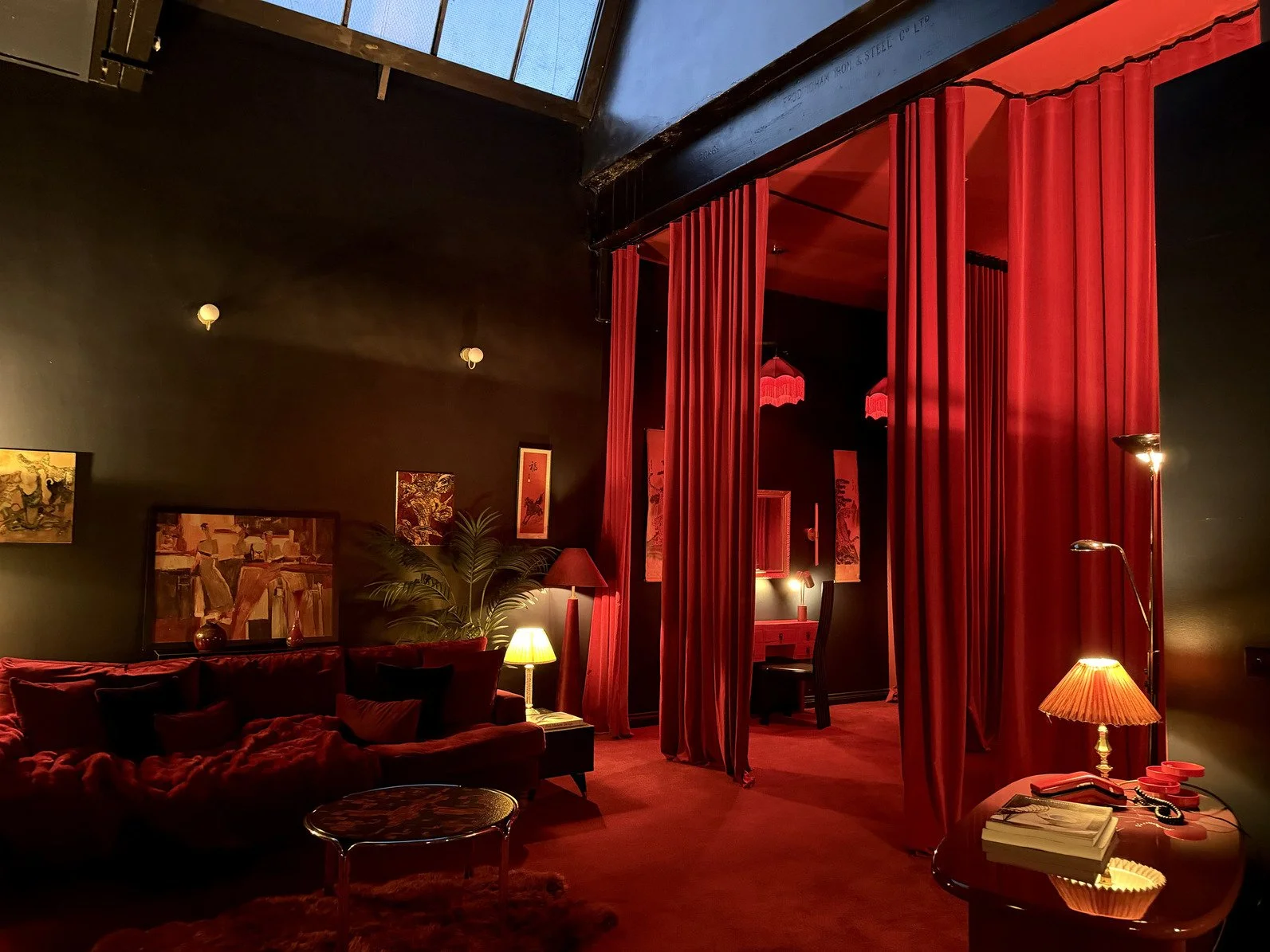 london-speakeasy-retro-designer-creative-studio-film-photo-shoot-location-hire-living-space.jpg