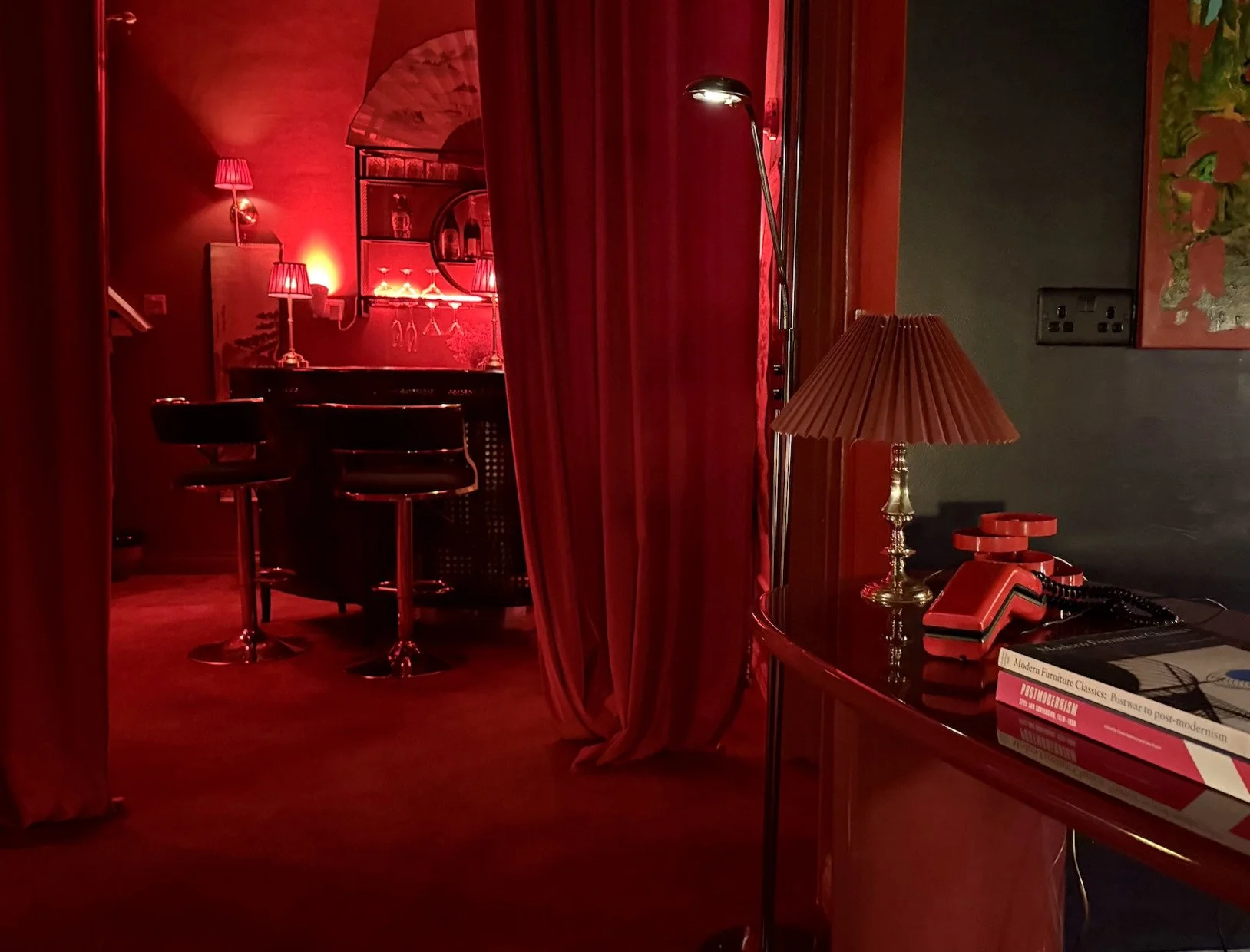 london-speakeasy-retro-designer-creative-studio-film-photo-shoot-location-hire-red-lighting.jpg
