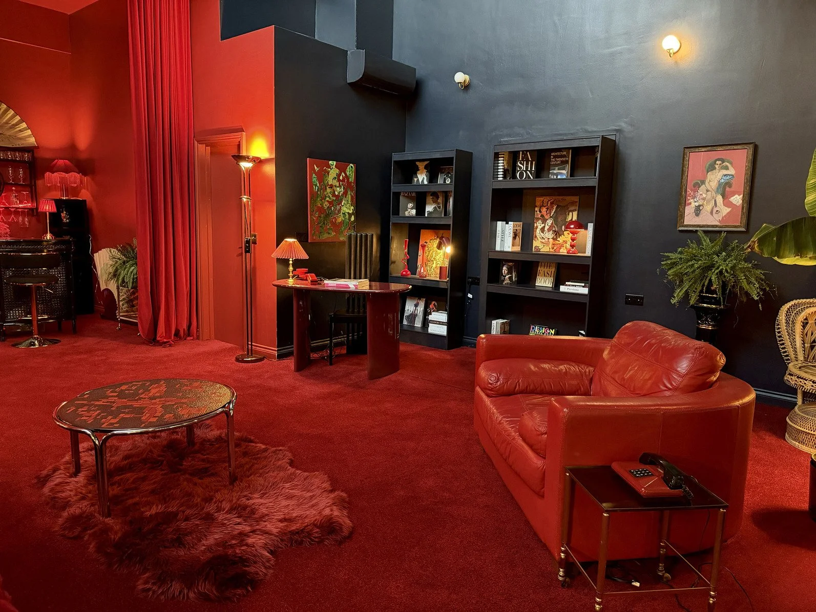 london-speakeasy-retro-designer-creative-studio-film-photo-shoot-location-hire-red-leather-sofa.jpg