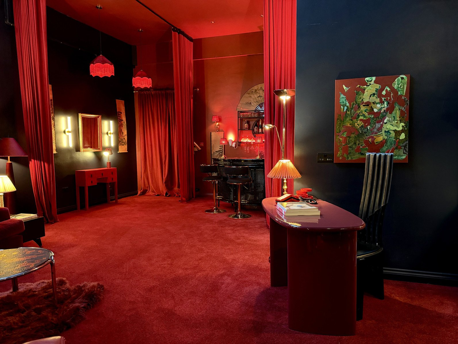 london-speakeasy-retro-designer-creative-studio-film-photo-shoot-location-hire-red-lush-carpet.jpg