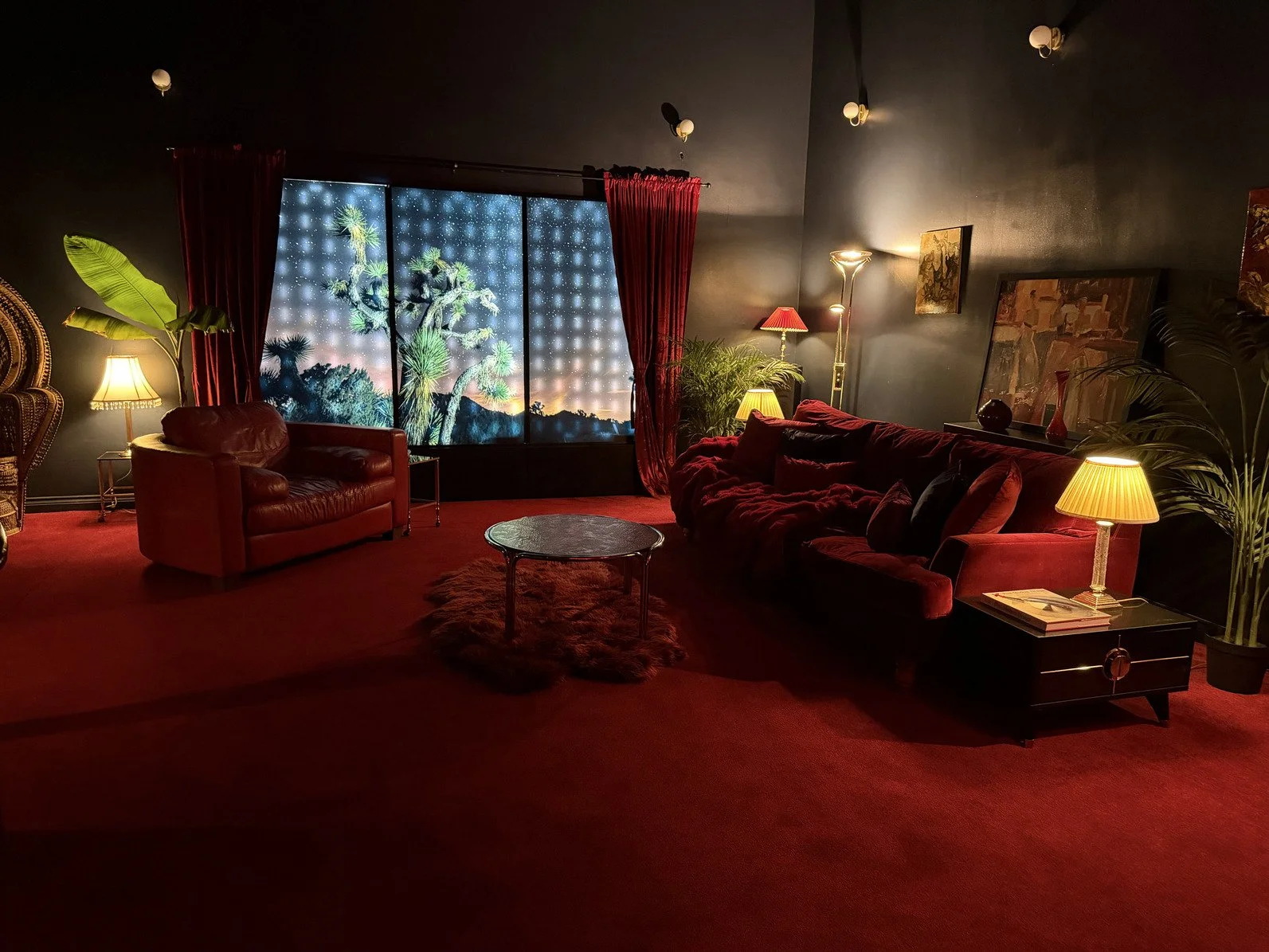 london-speakeasy-retro-designer-creative-studio-film-photo-shoot-location-hire-two-red-sofas.jpg