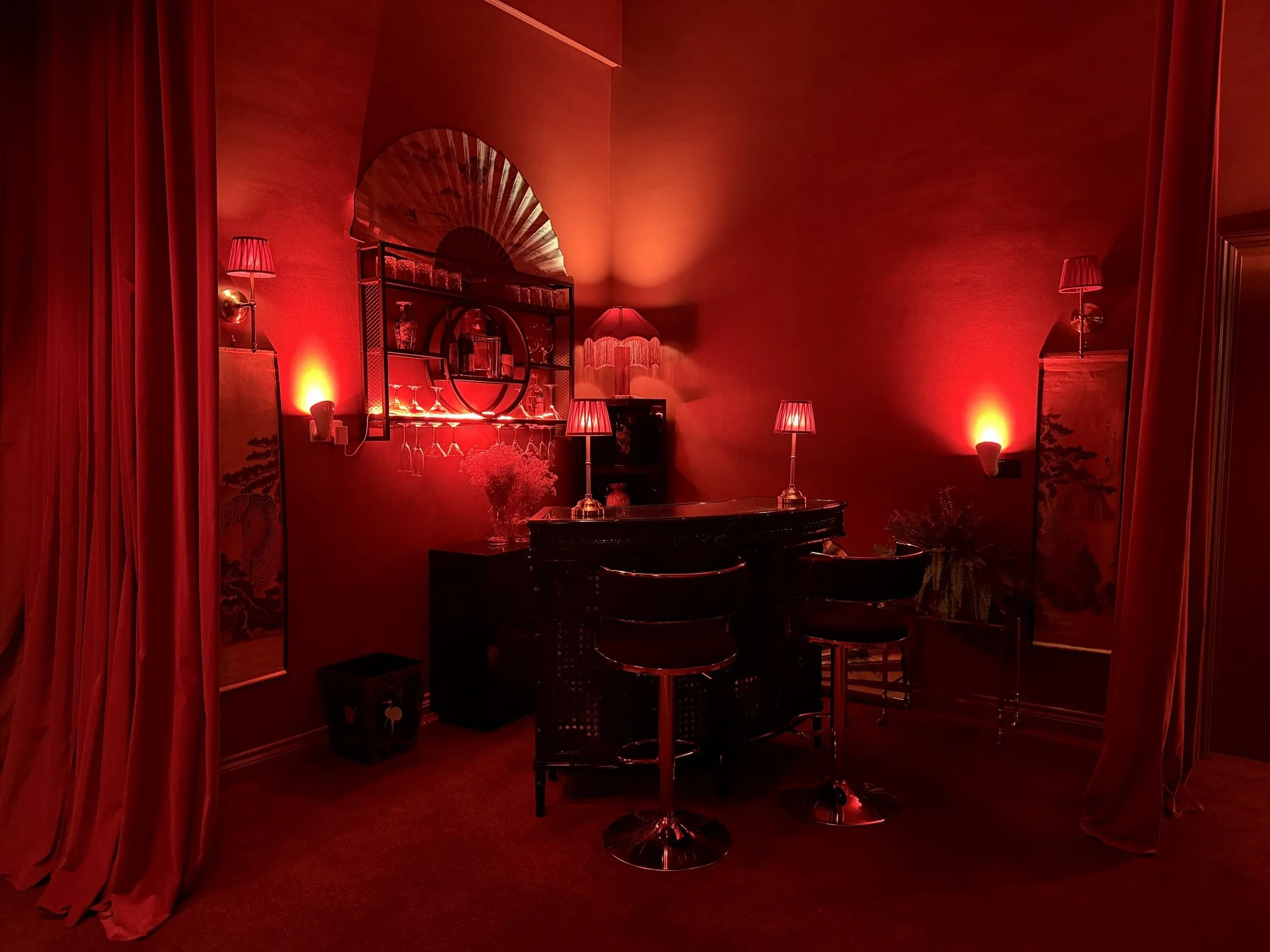 london-speakeasy-retro-designer-creative-studio-film-photo-shoot-location-hire-wall-fan.jpg