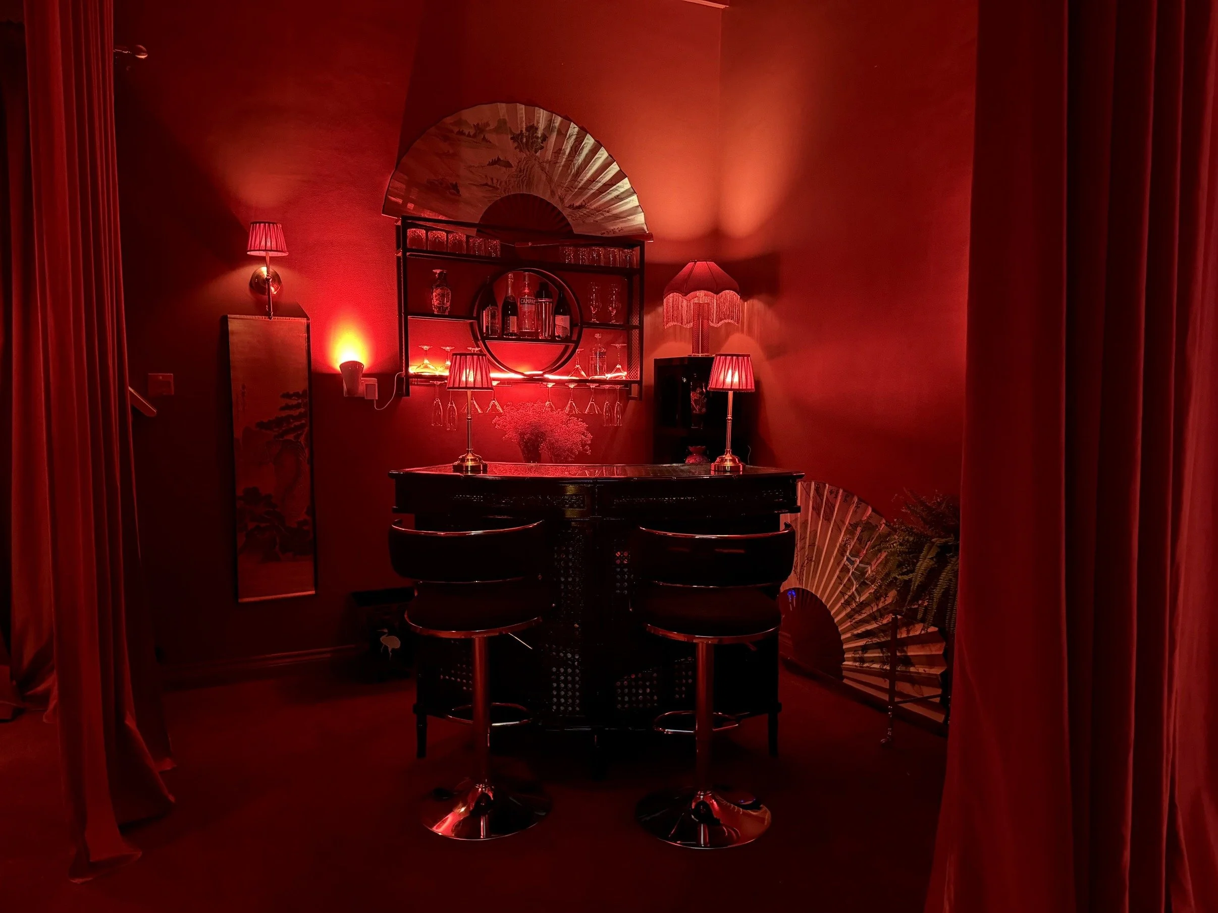 london-speakeasy-retro-designer-creative-studio-film-photo-shoot-location-hire-wall-fan(1).jpg