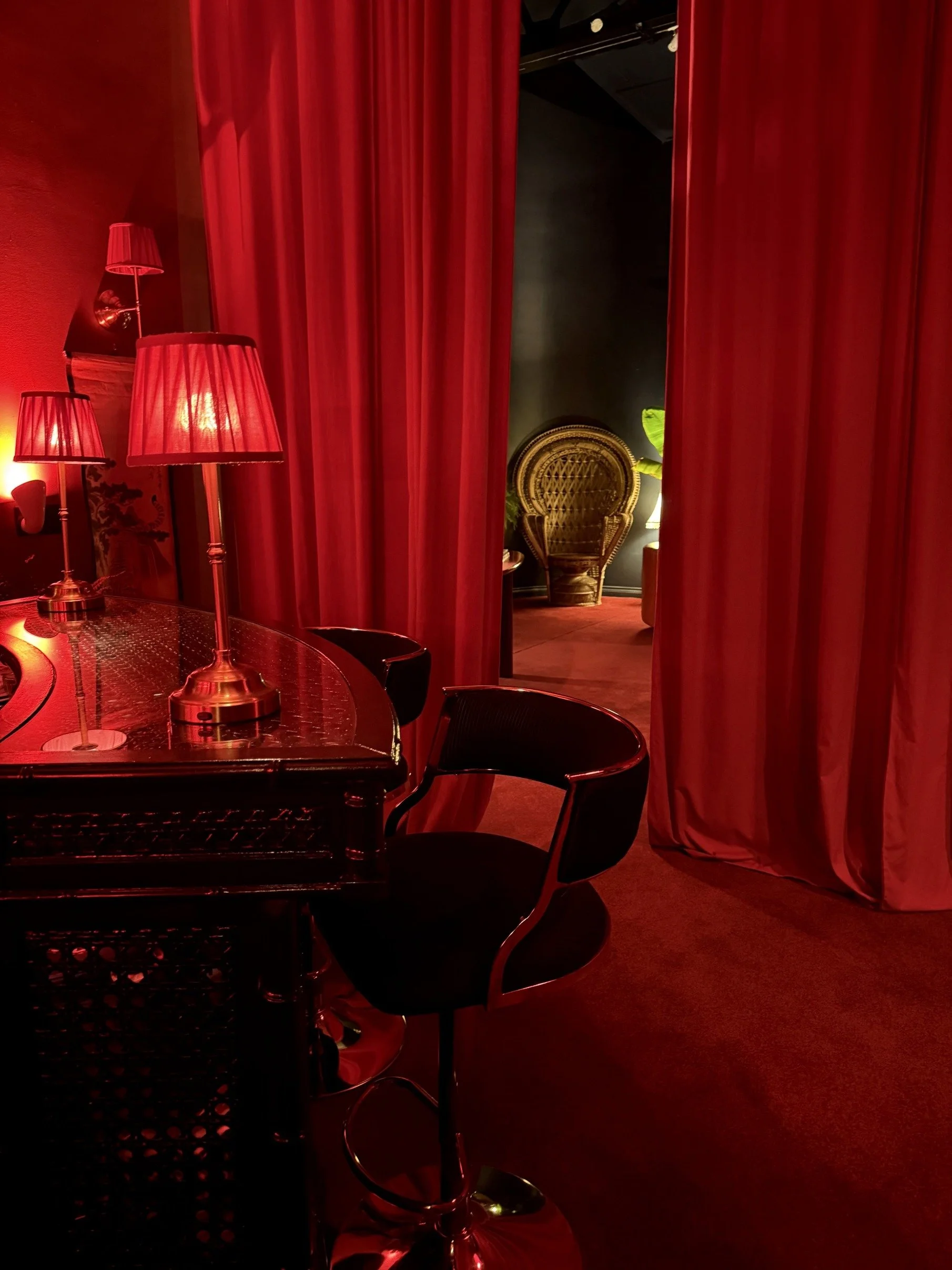 london-speakeasy-retro-designer-creative-studio-film-photo-shoot-location-hire-wicker-chair.jpg
