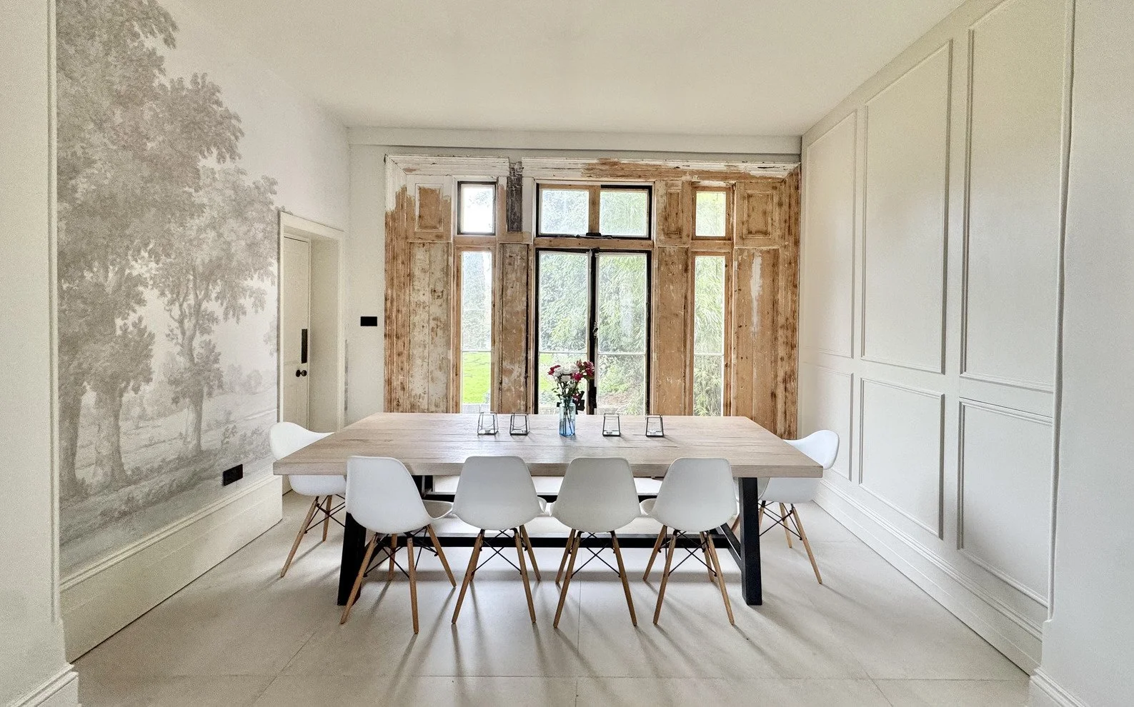 london-victorian-riverside-residence-film-photo-shoot-location-hire-dining-room.jpg