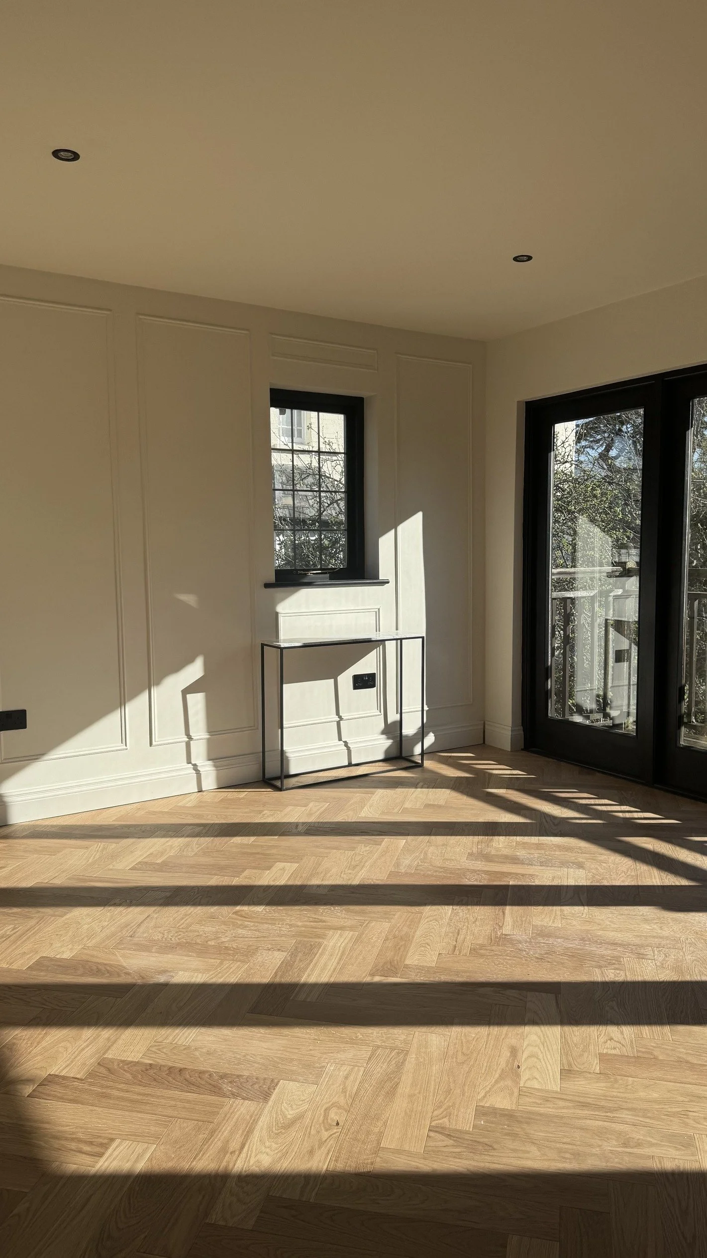 london-victorian-riverside-residence-film-photo-shoot-location-hire-sunlight.jpg