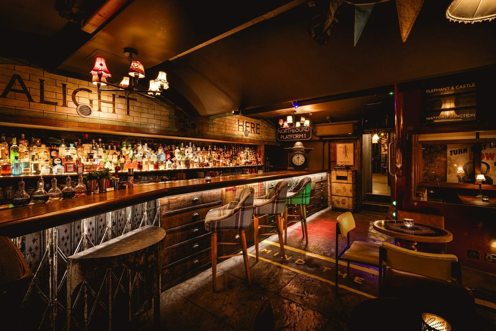 london-1940s-underground-station-immersive-events-film-photo-shoot-location-hire-platform-bar.jpg