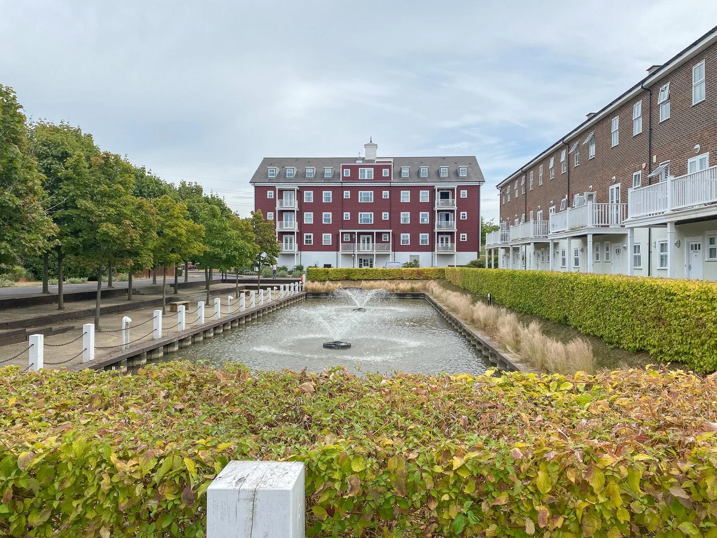 london-new-england-hamptons-american-film-photo-shoot-location-hire-appartment-facade.jpg