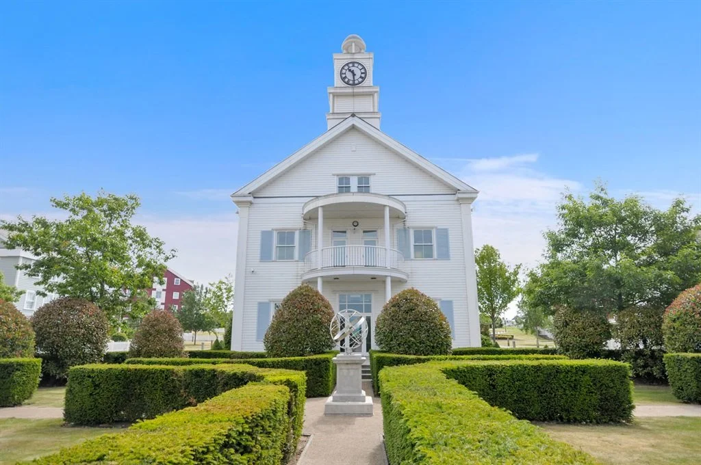 london-new-england-hamptons-american-film-photo-shoot-location-hire-clocktower-topiary-hedging.jpg