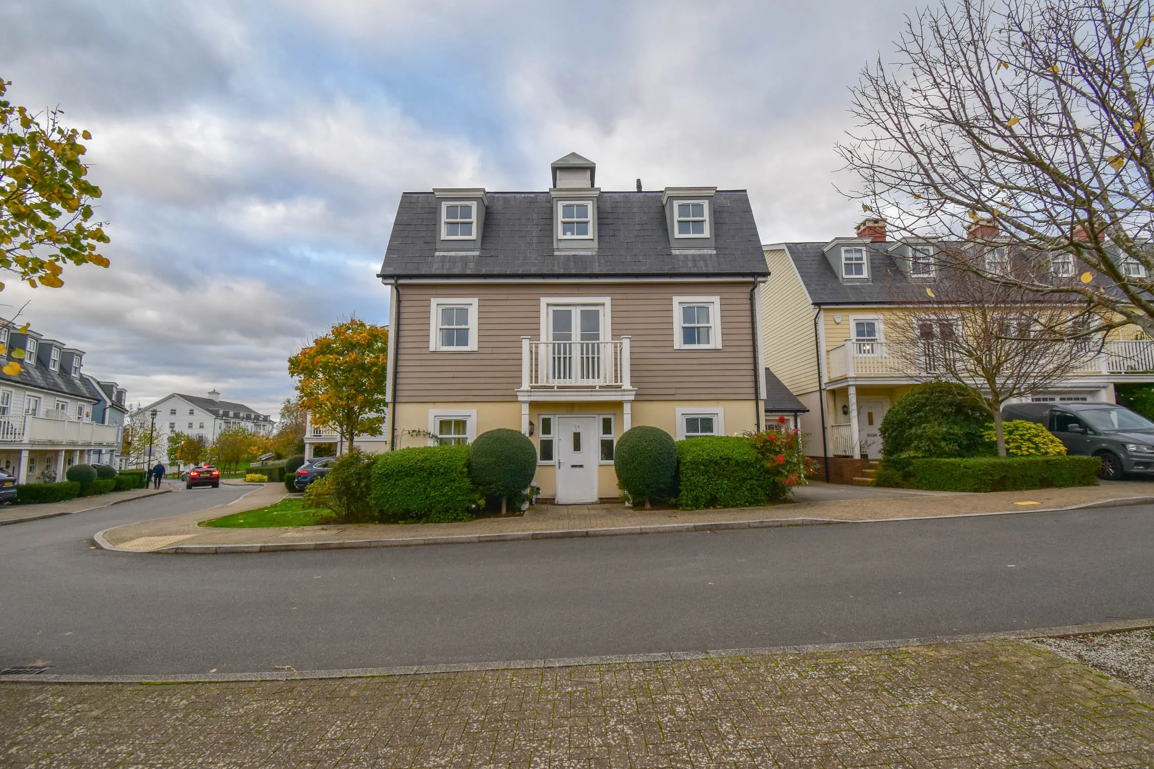 london-new-england-hamptons-american-film-photo-shoot-location-hire-detatched-house.jpg