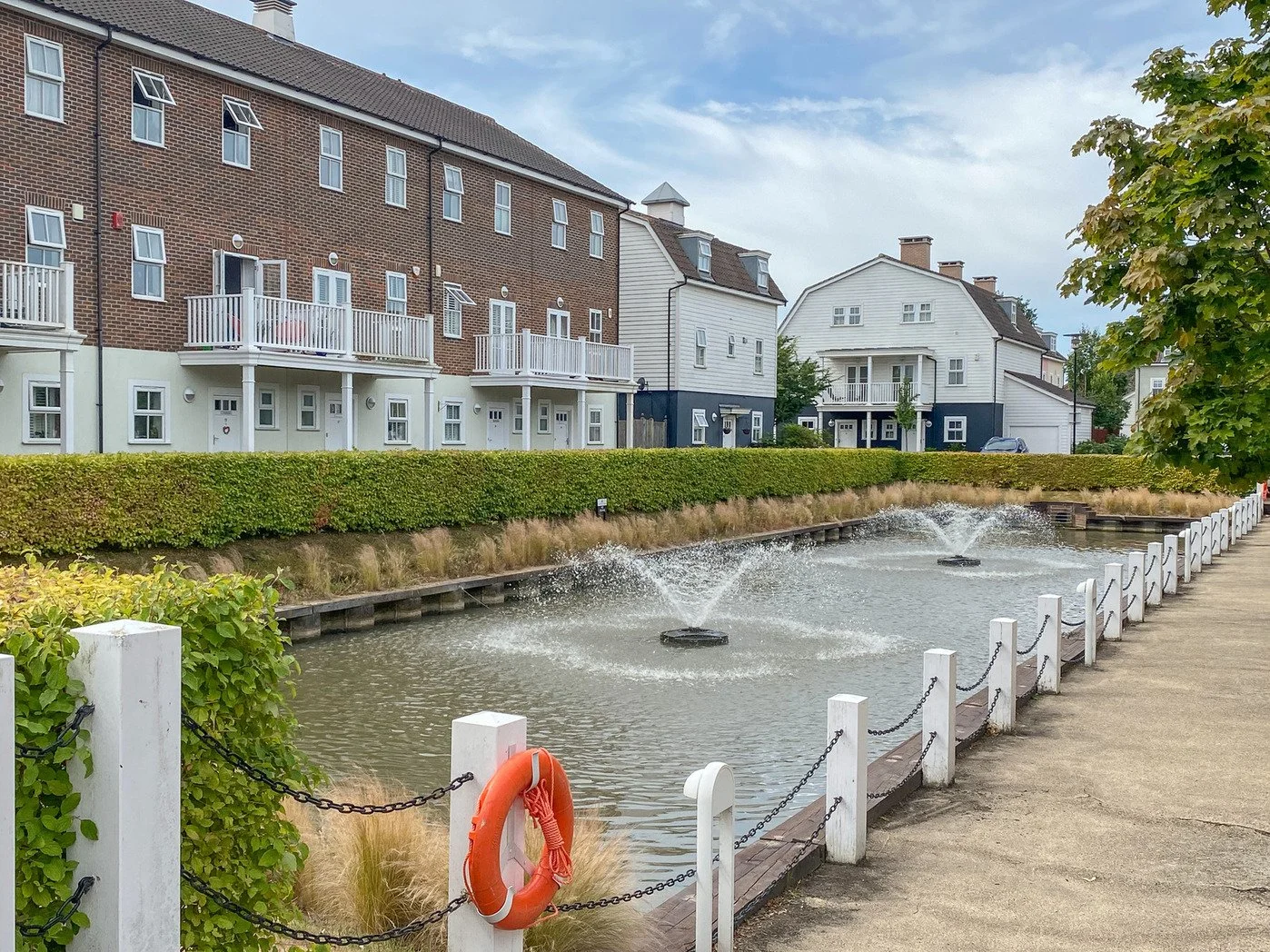london-new-england-hamptons-american-film-photo-shoot-location-hire-fountain.jpg