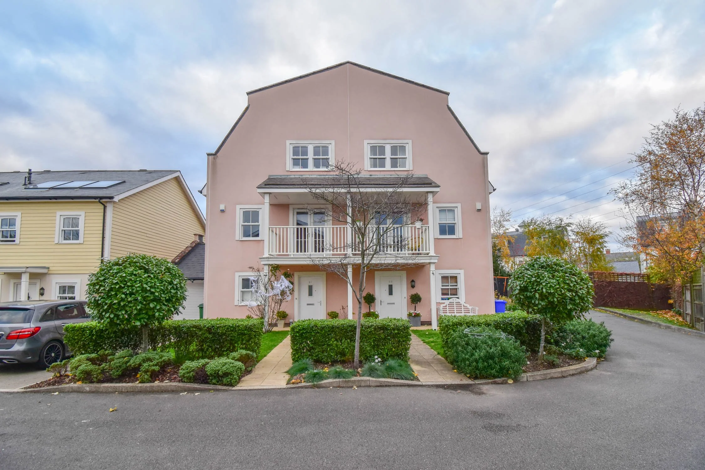 london-new-england-hamptons-american-film-photo-shoot-location-hire-pale-pink-weatherboard-house(1).jpg