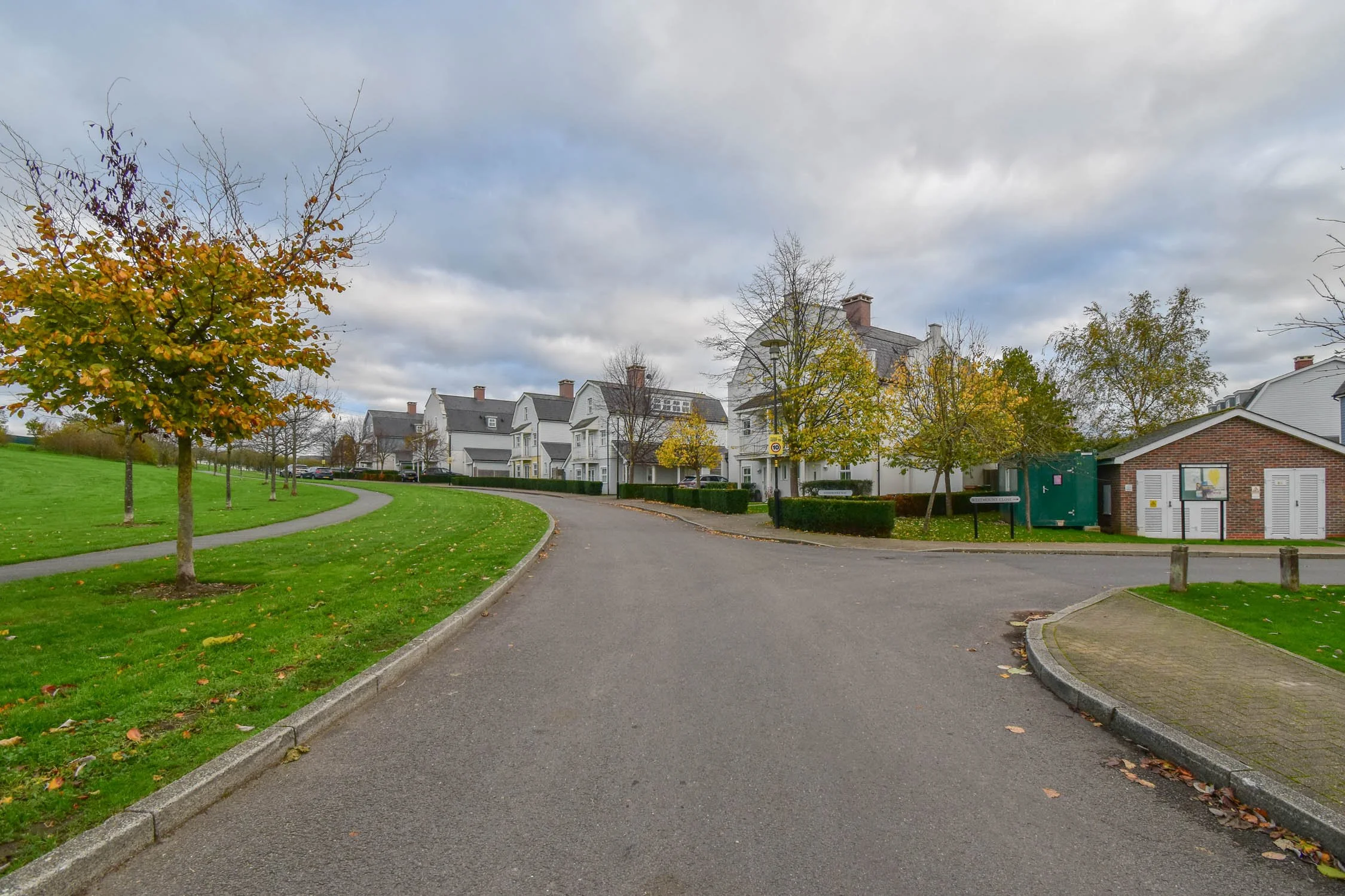 london-new-england-hamptons-american-film-photo-shoot-location-hire-private-estate-road.jpg