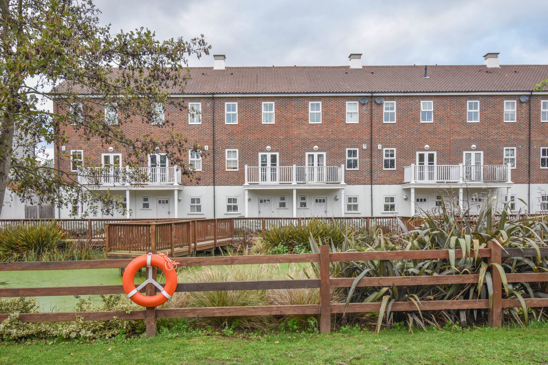 london-new-england-hamptons-american-film-photo-shoot-location-hire-wetlands-rescue-buoy.jpg