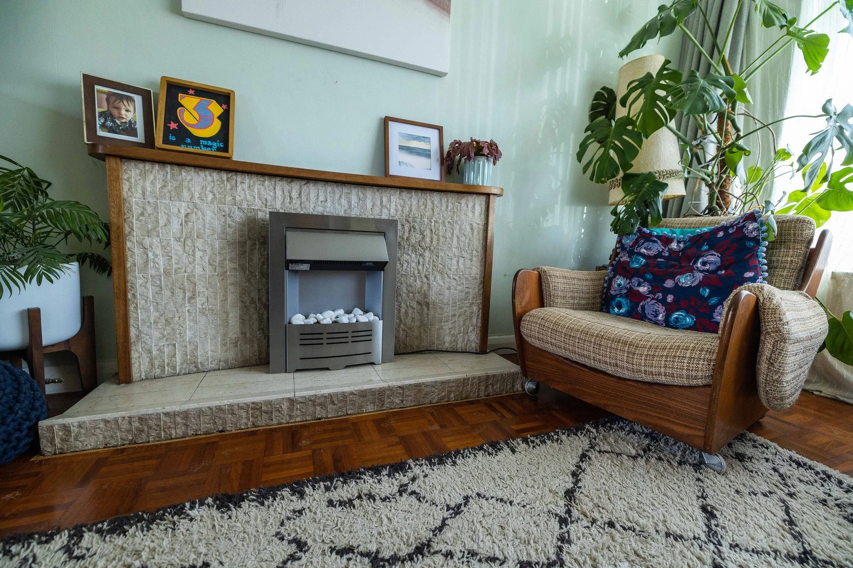 essex-1970s-suburban-house-retro-film-photo-shoot-location-hire-electric-fire.jpg