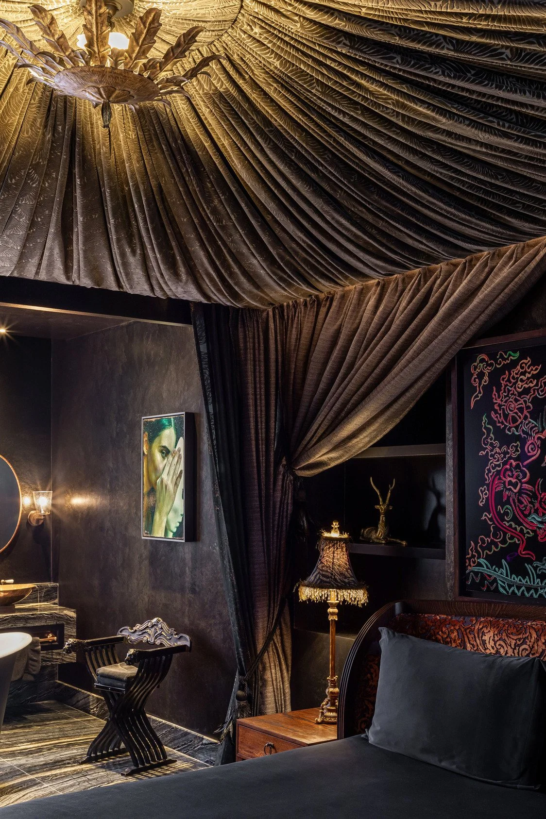 london-luxury-boutique-hotel-film-photo-shoot-event-location-hire-suite04-lighting.jpg