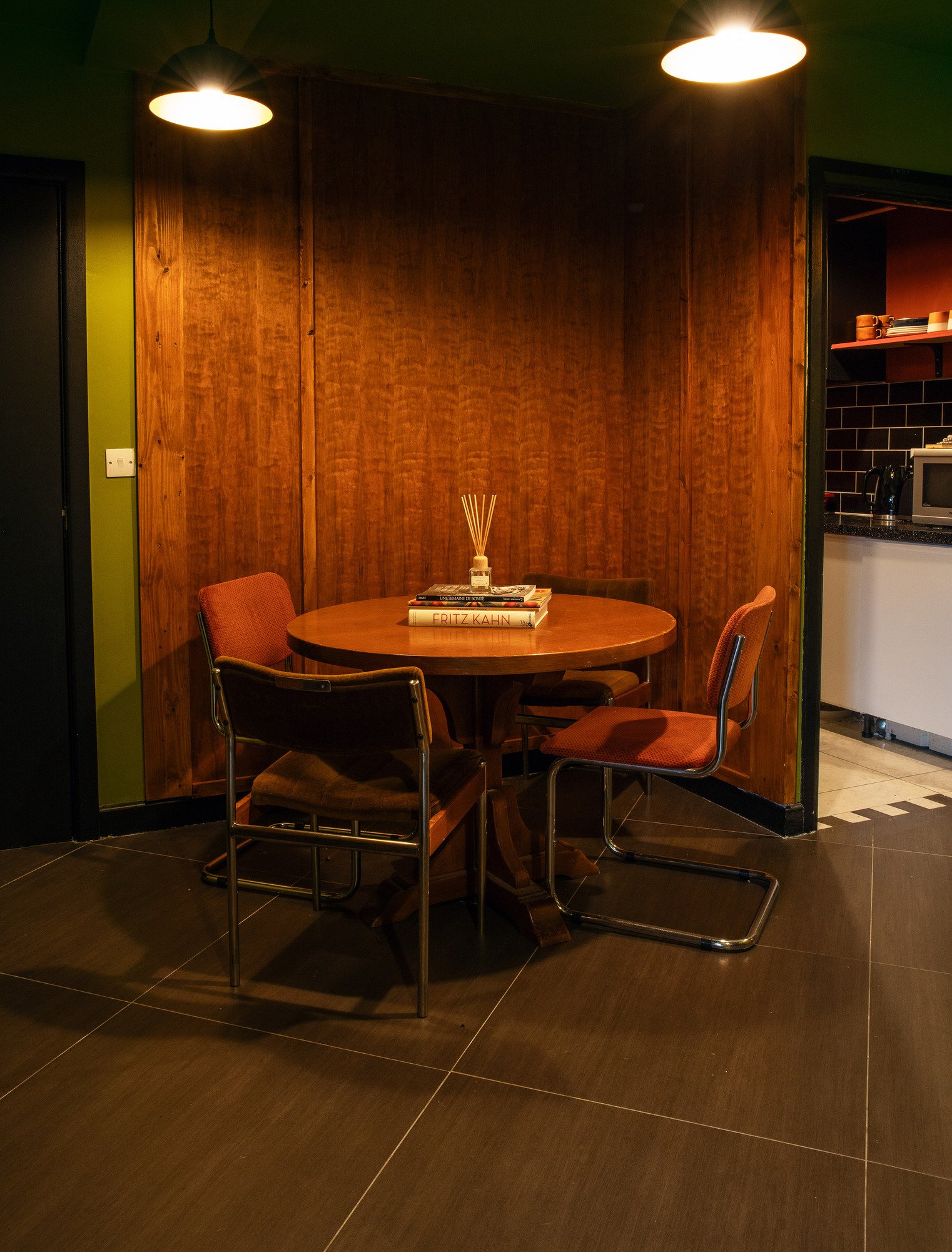 hire-a-london-professional-recording-studio-film-photo-shoot-location-circular-table.jpg