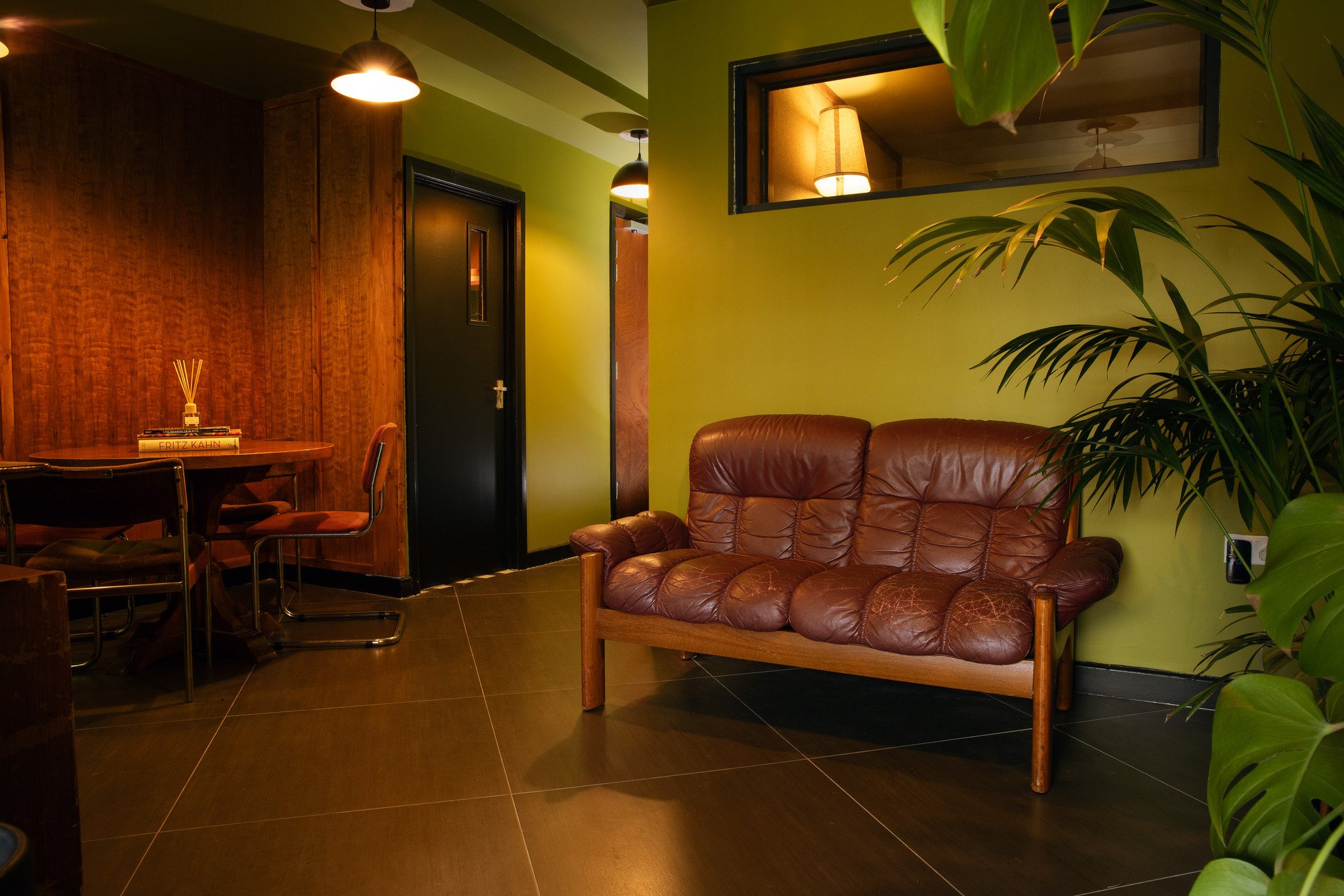 hire-a-london-professional-recording-studio-film-photo-shoot-location-two-seater-sofa.jpg