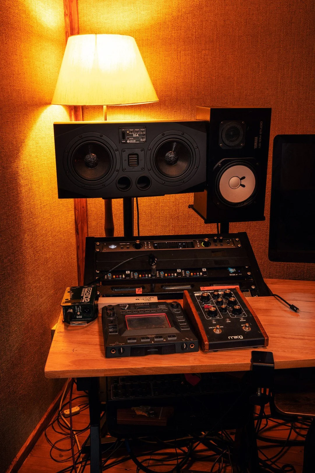 hire-a-london-professional-recording-studio-film-photo-shoot-location-speakers.jpg