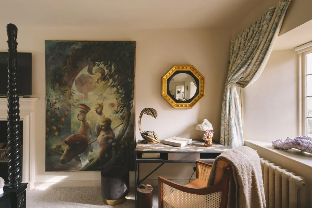 dorset-historic-tudor-regency-gothic-romance-estate-parkland-bedroom-mirror-portrait-canvas.jpg