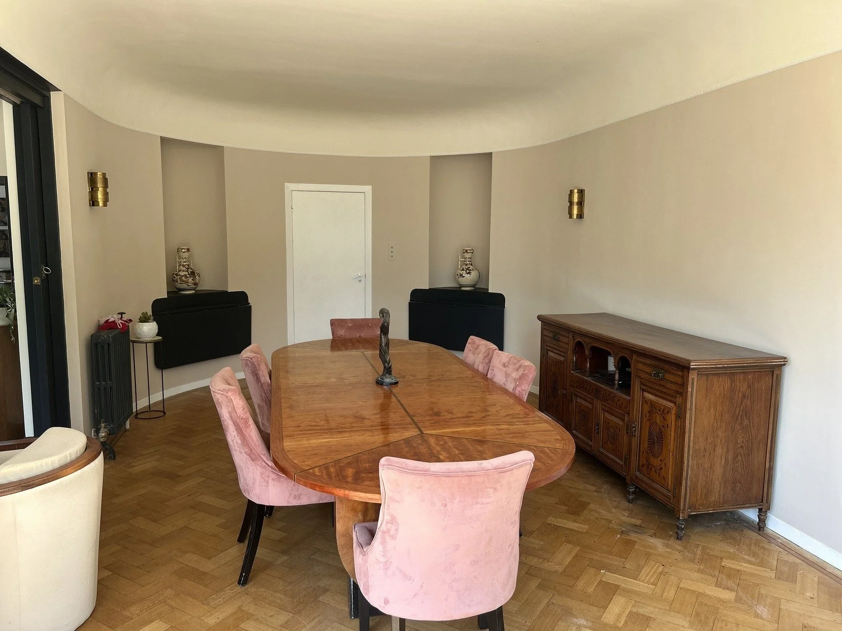 berkshire-historic-1930s-art-deco-modernist-estate-parkland-dining-room-chairs.jpg
