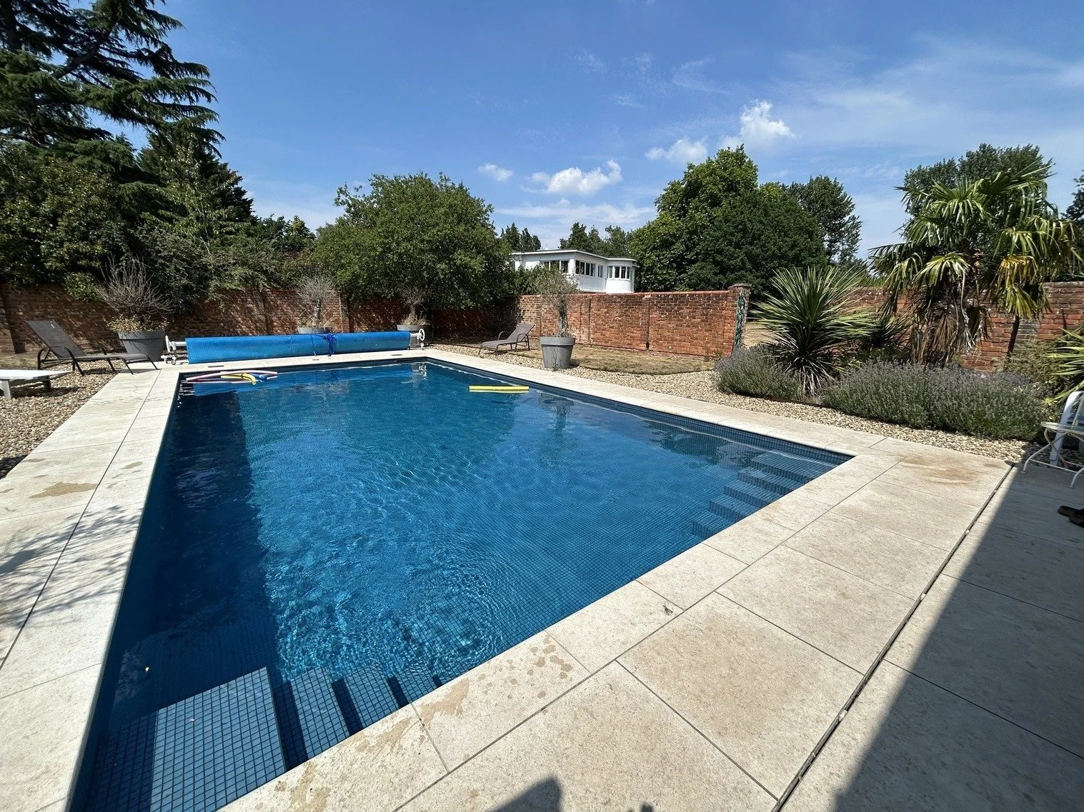 berkshire-historic-1930s-art-deco-modernist-estate-parkland-outdoor-pool.jpg