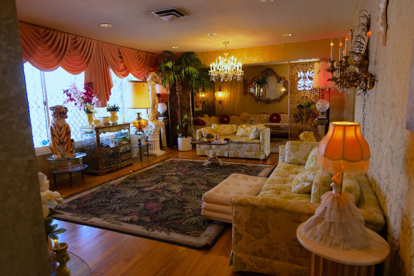 las-vegas-showgirl-house-1950s-hollywood-regency-location-filming-lounge-pink-curtains.jpg