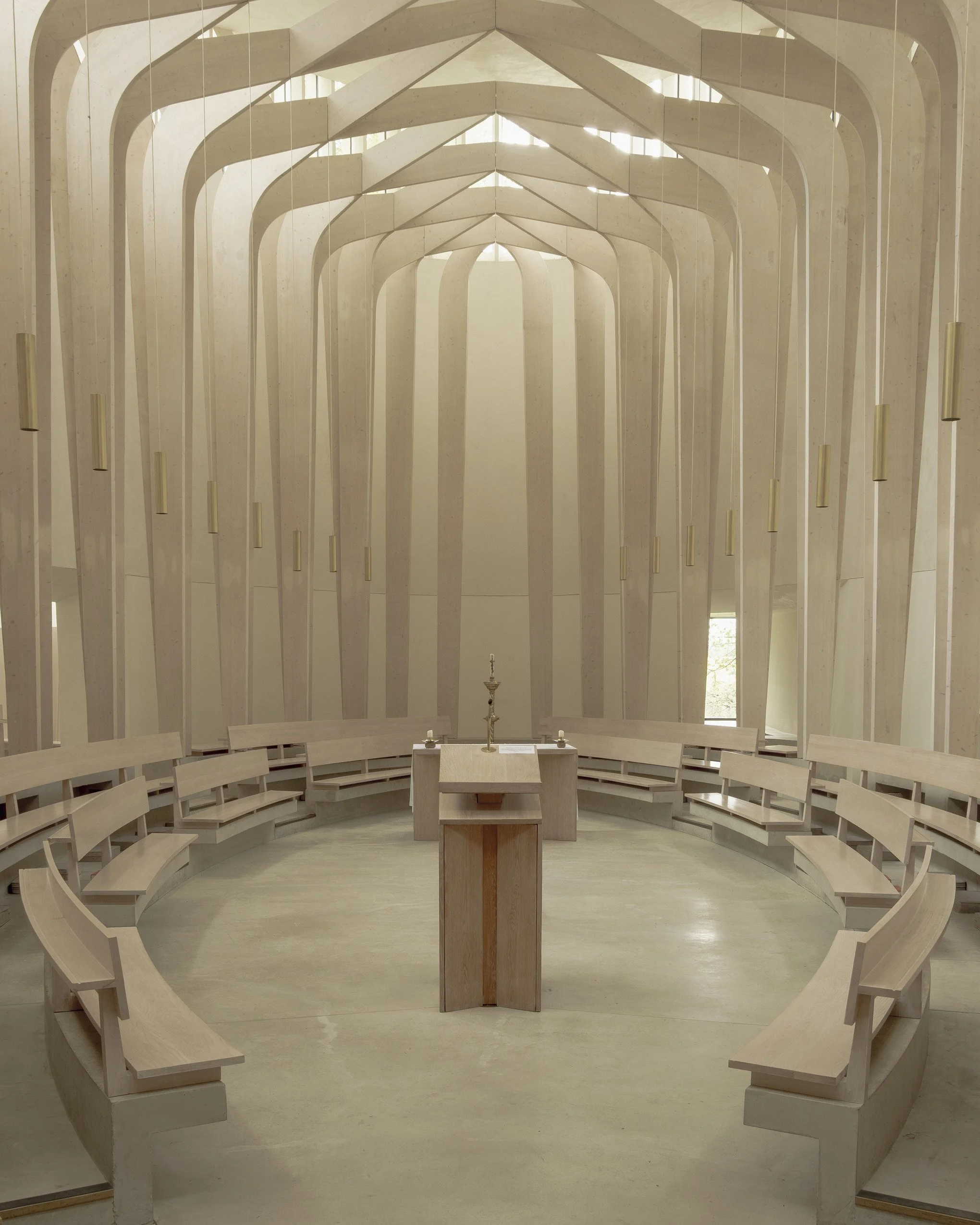 oxford-contemporary-pale-limestone-chapel-filming-photography-events-lattice-seating.jpg
