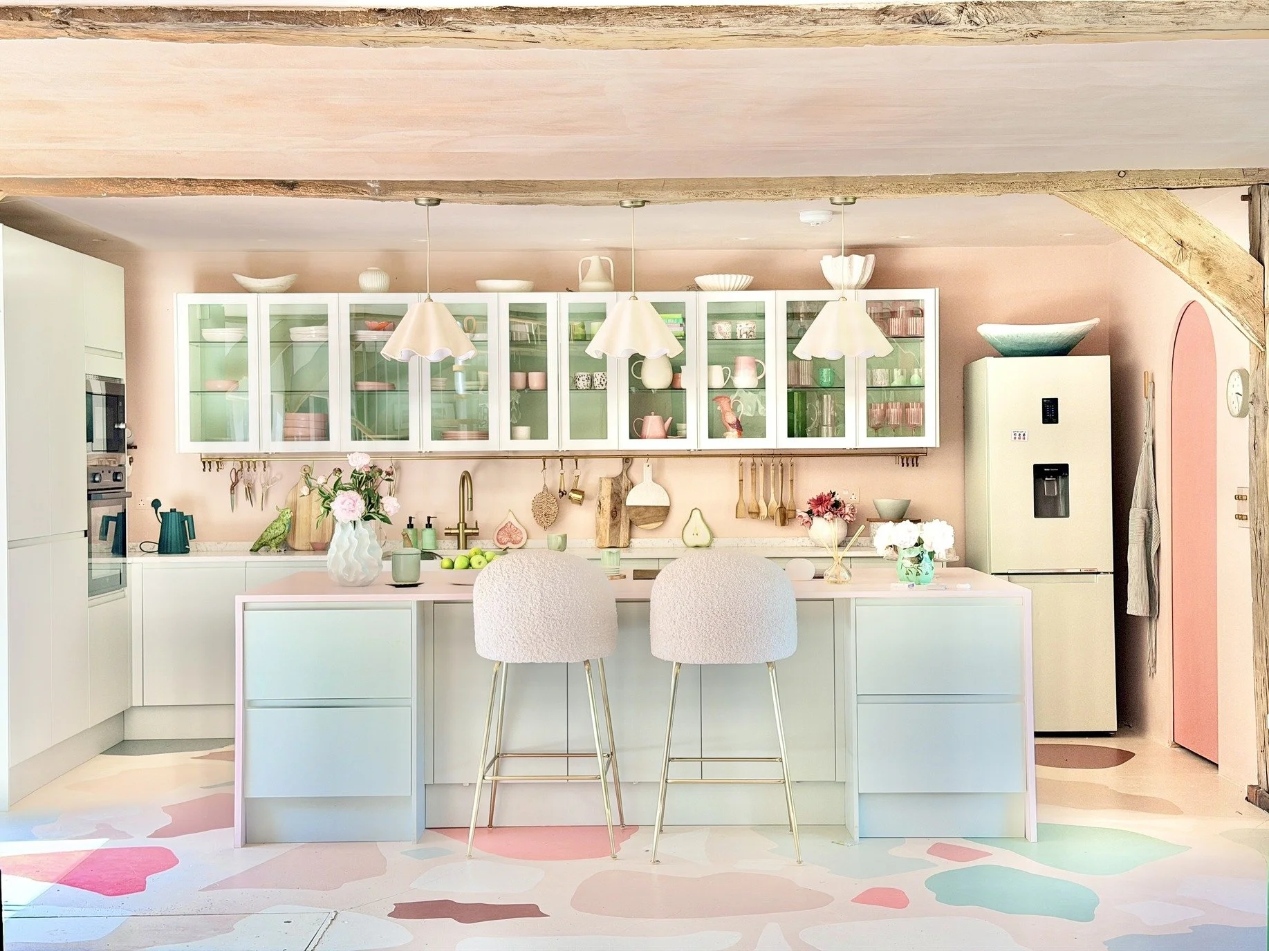 east-sussex-kitsch-country-estate-oast-house-filming-photography-location-breakfast-bar-stools.jpg