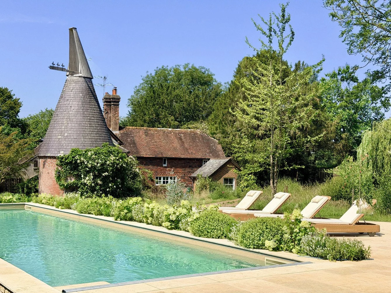 east-sussex-kitsch-country-estate-oast-house-filming-photography-location-outdoor-swimming-pool.jpg
