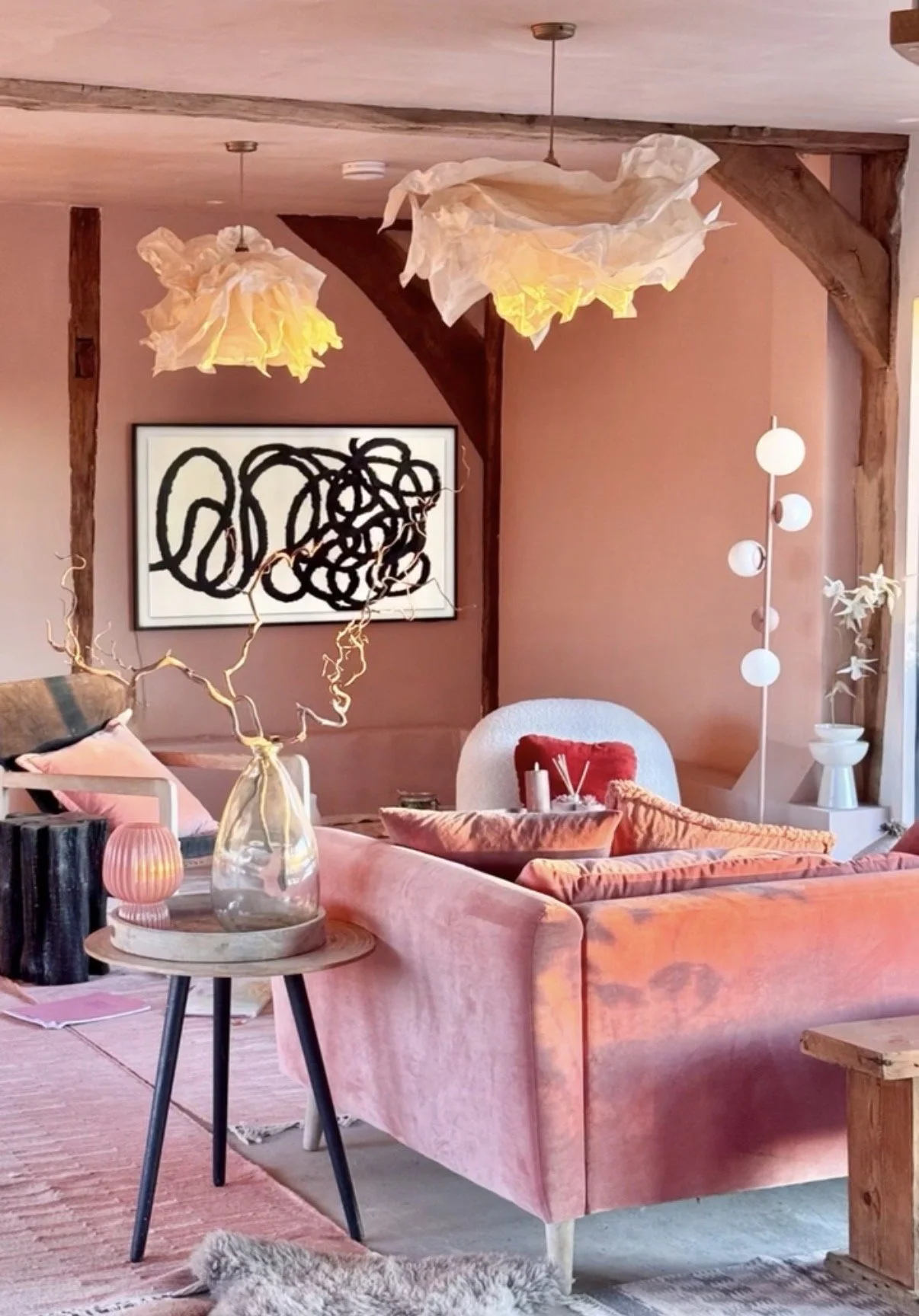 east-sussex-kitsch-country-estate-oast-house-filming-photography-location-white-contemporary-lampshades.jpg