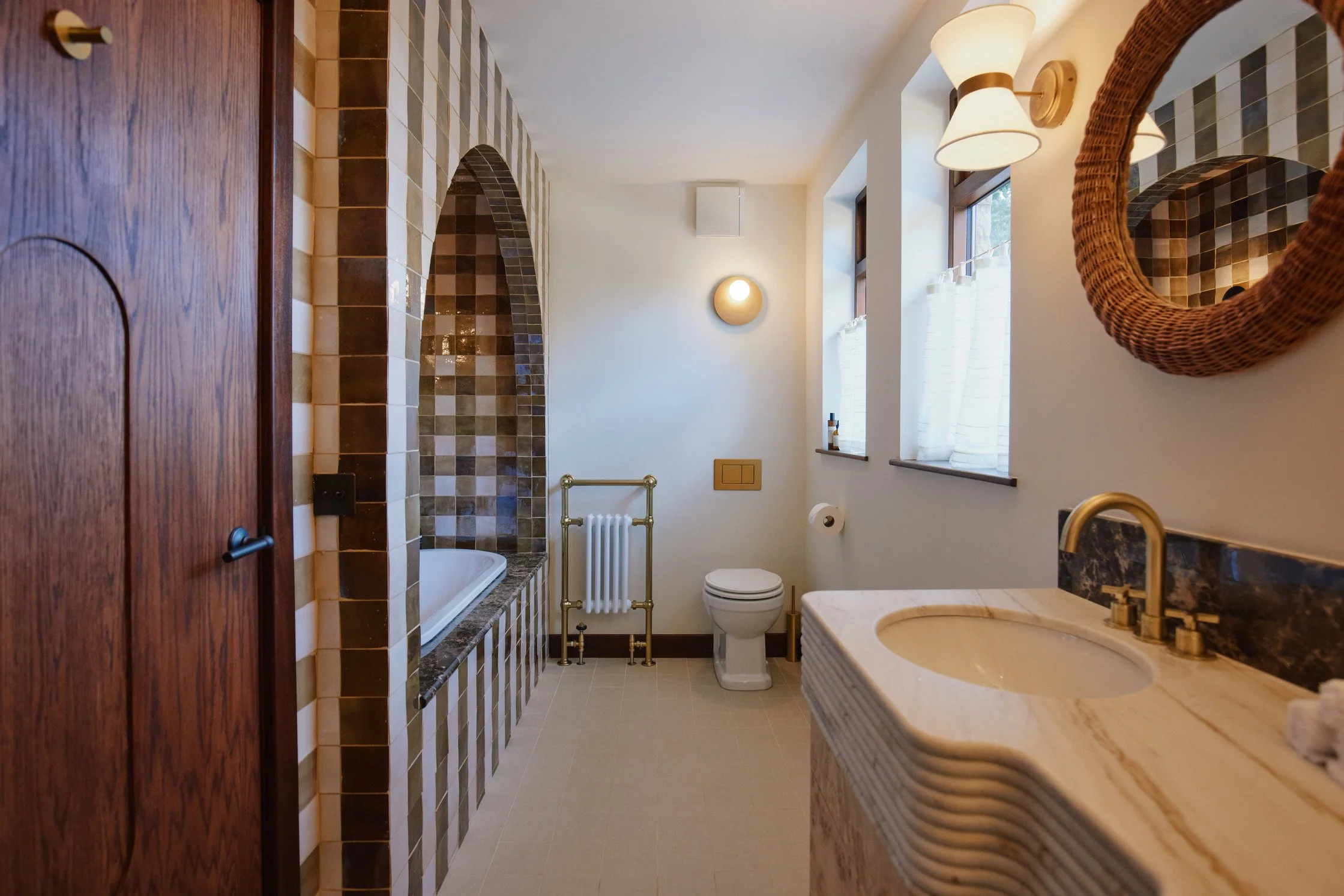 cotswolds-midcentury-california-location-house-filming-photoshoots-events-bathroom.jpg