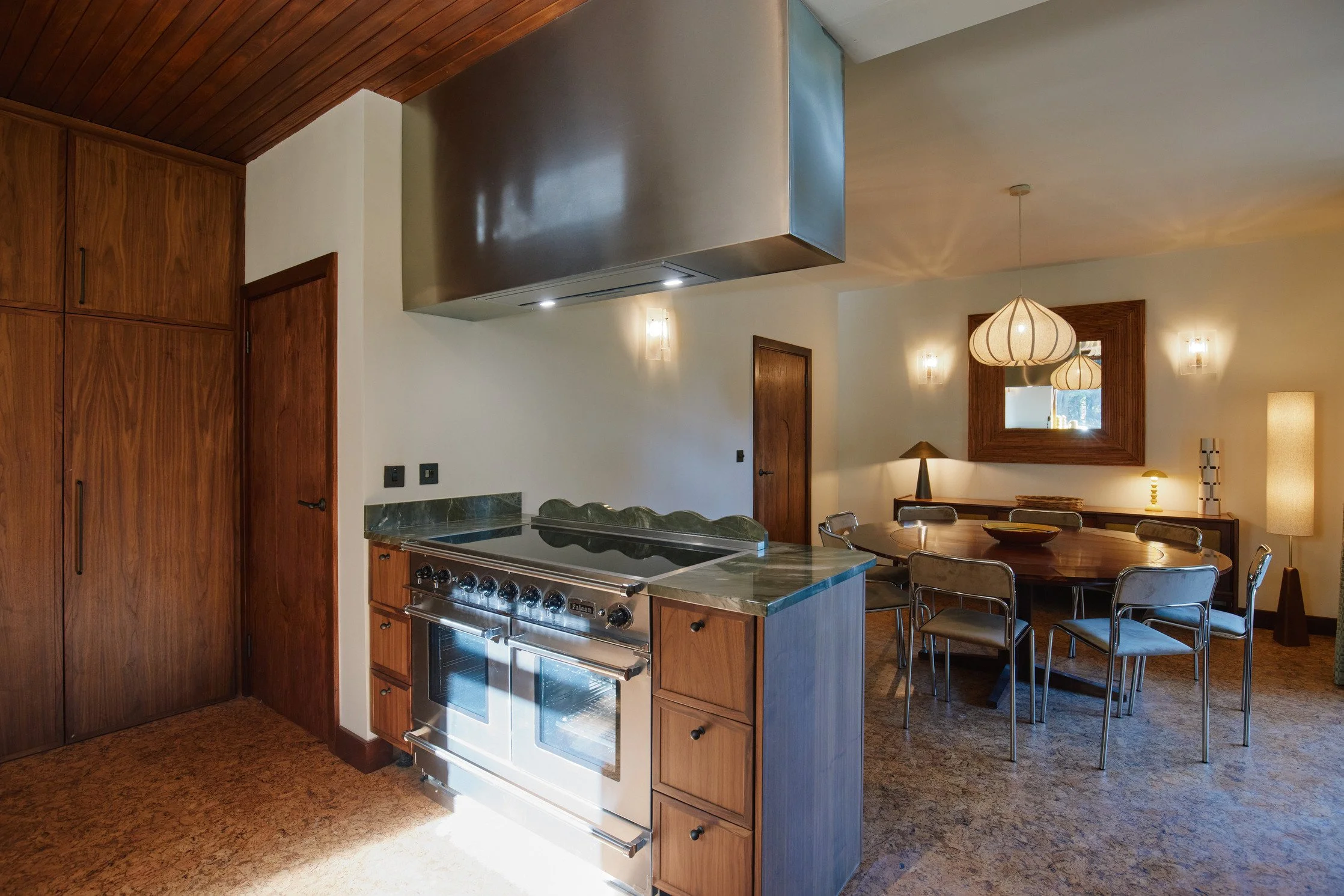 cotswolds-midcentury-california-location-house-filming-photoshoots-events-dining-area.jpg