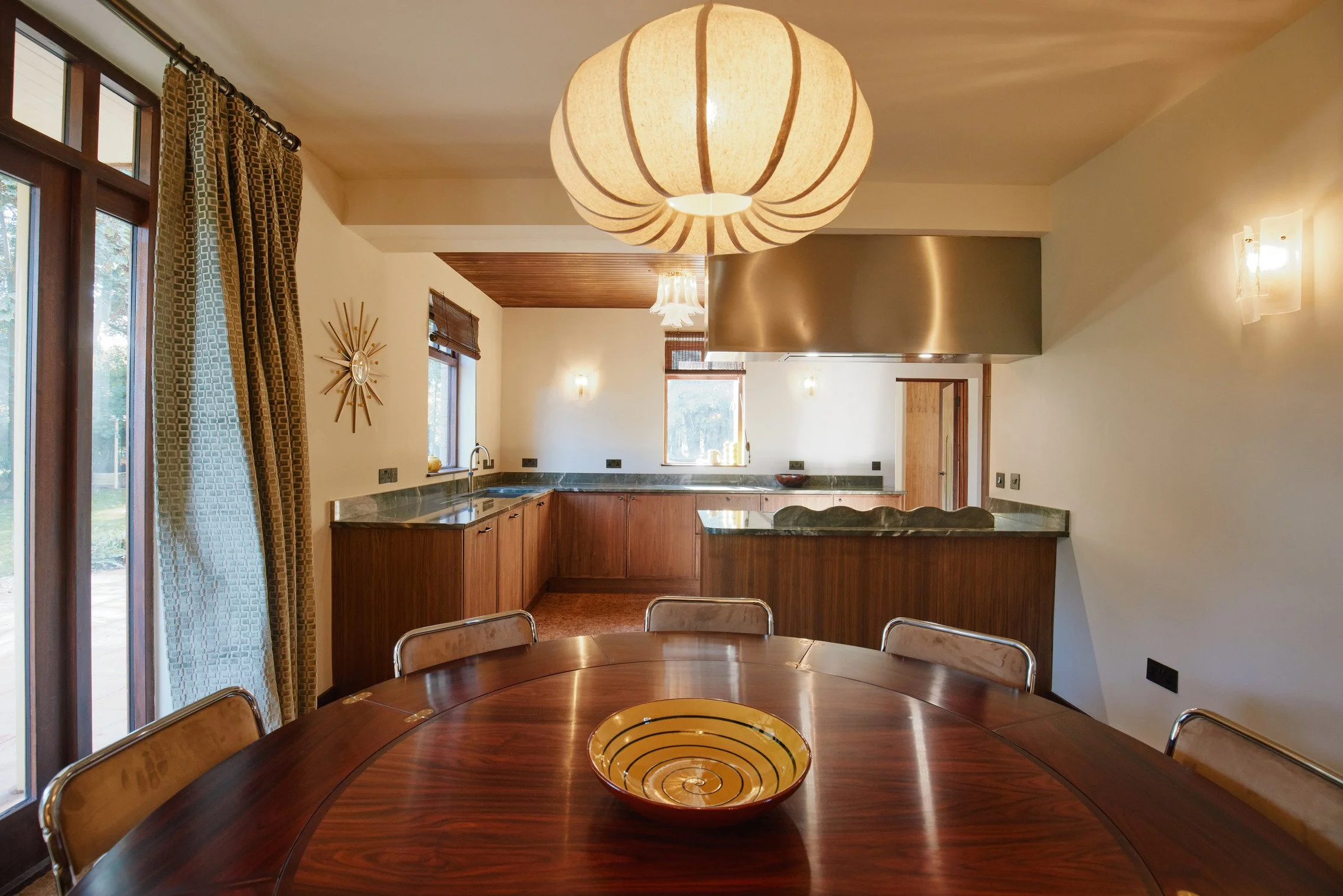 cotswolds-midcentury-california-location-house-filming-photoshoots-events-open-plan-kitchen.jpg