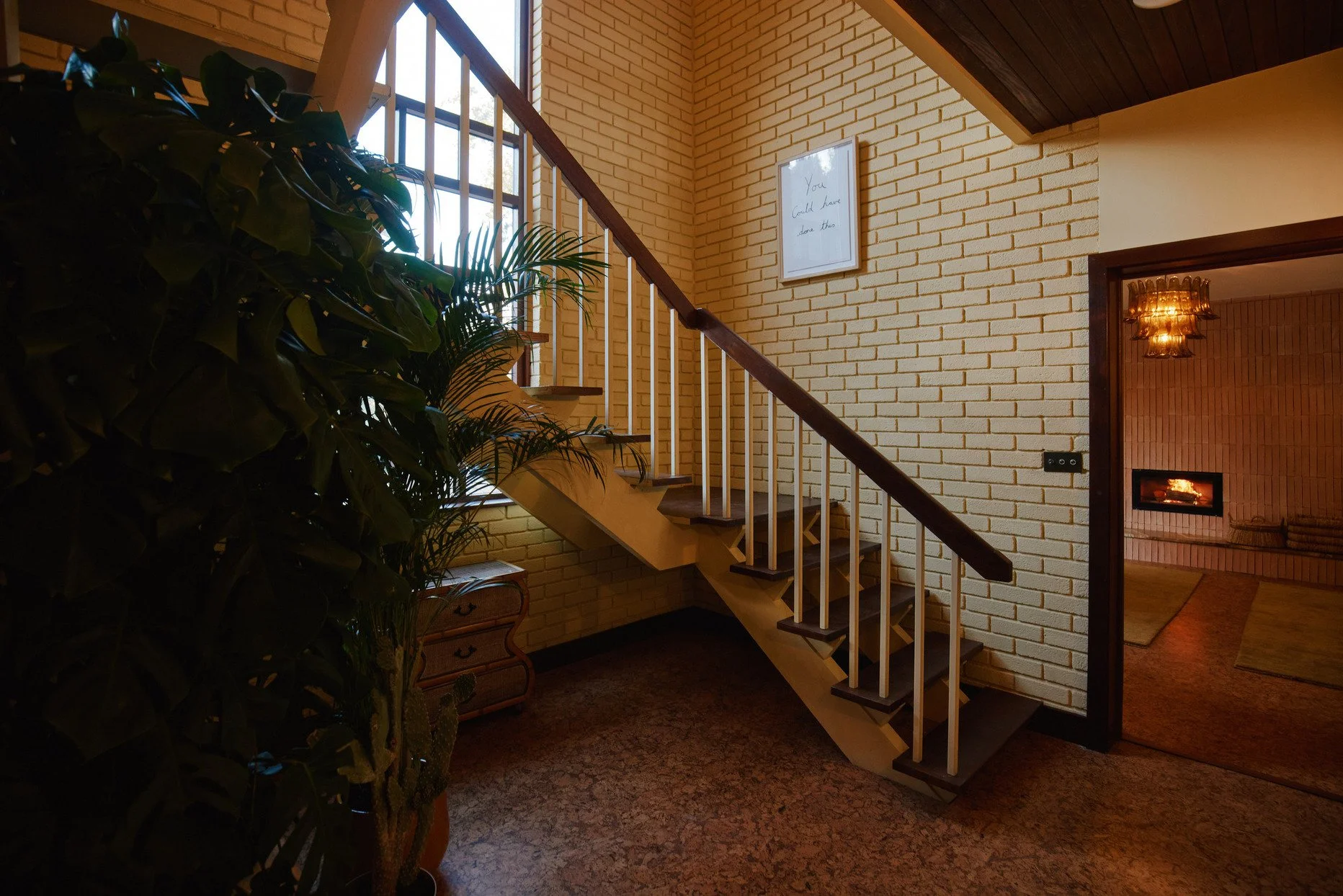 cotswolds-midcentury-california-location-house-filming-photoshoots-events-staircase.jpg