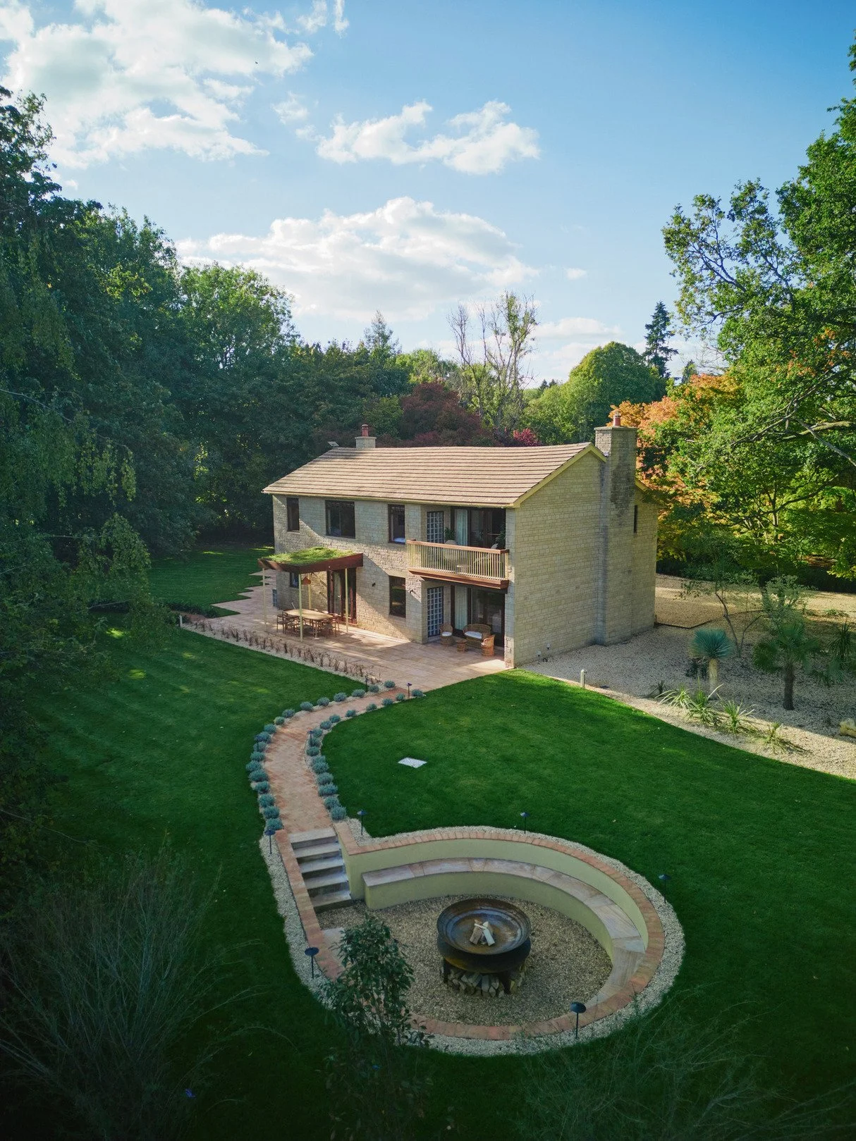 cotswolds-midcentury-california-location-house-filming-photoshoots-events-exterior.jpg