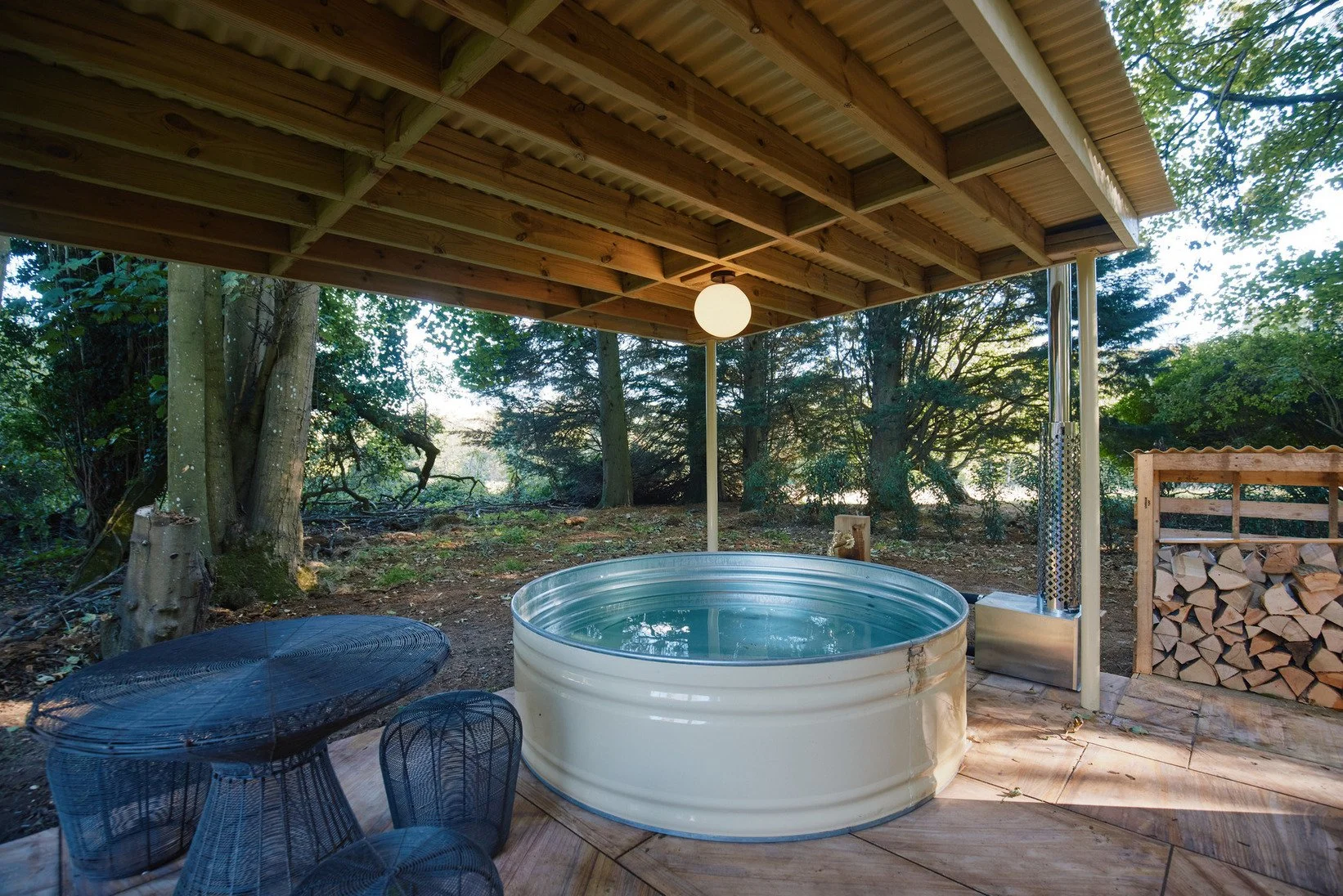 cotswolds-midcentury-california-location-house-filming-photoshoots-events-hot-tub.jpg