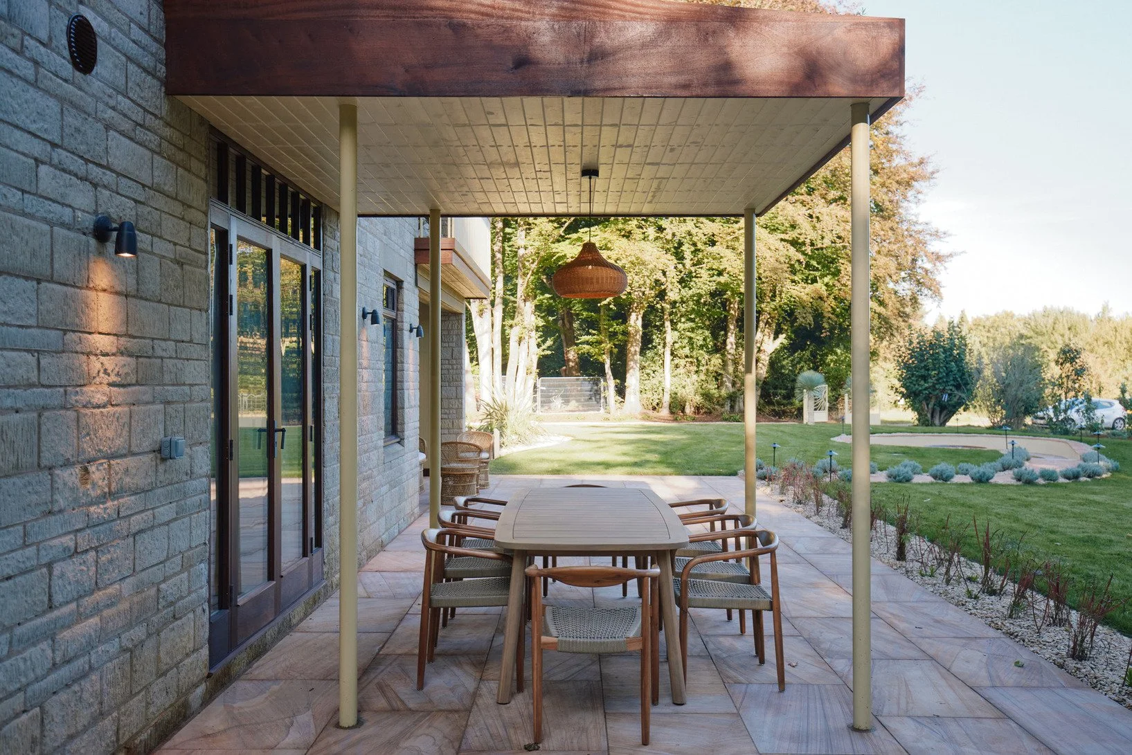 cotswolds-midcentury-california-location-house-filming-photoshoots-events-patio.jpg