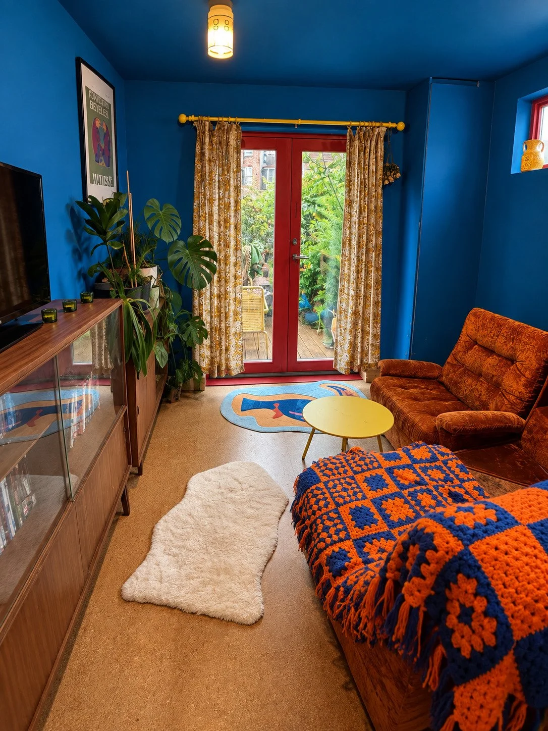 margate-retro-1930s-location-house-filming-photoshoots-blue-sitting-room.jpg