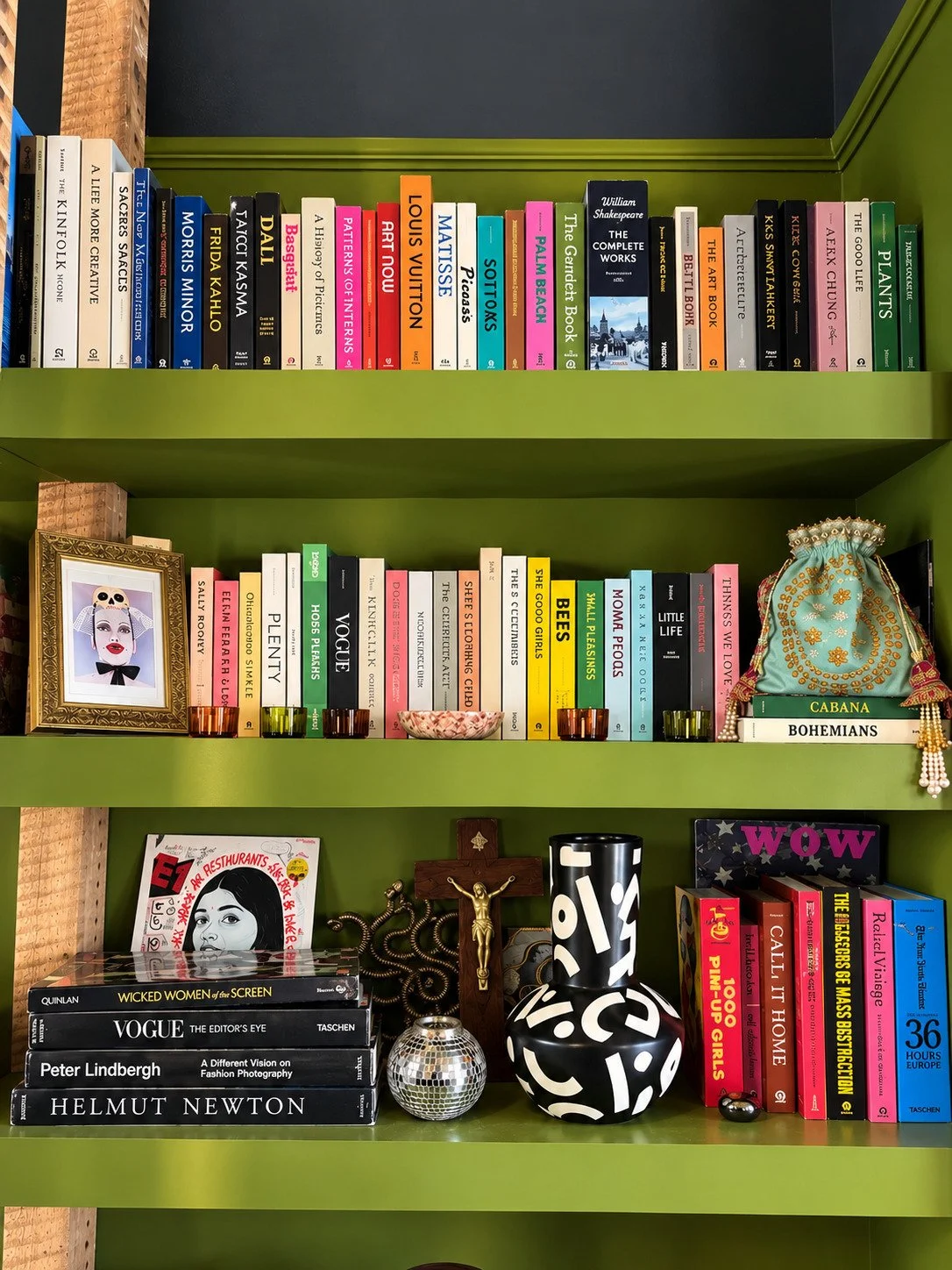 margate-retro-1930s-location-house-filming-photoshoots-book-shelf.jpg