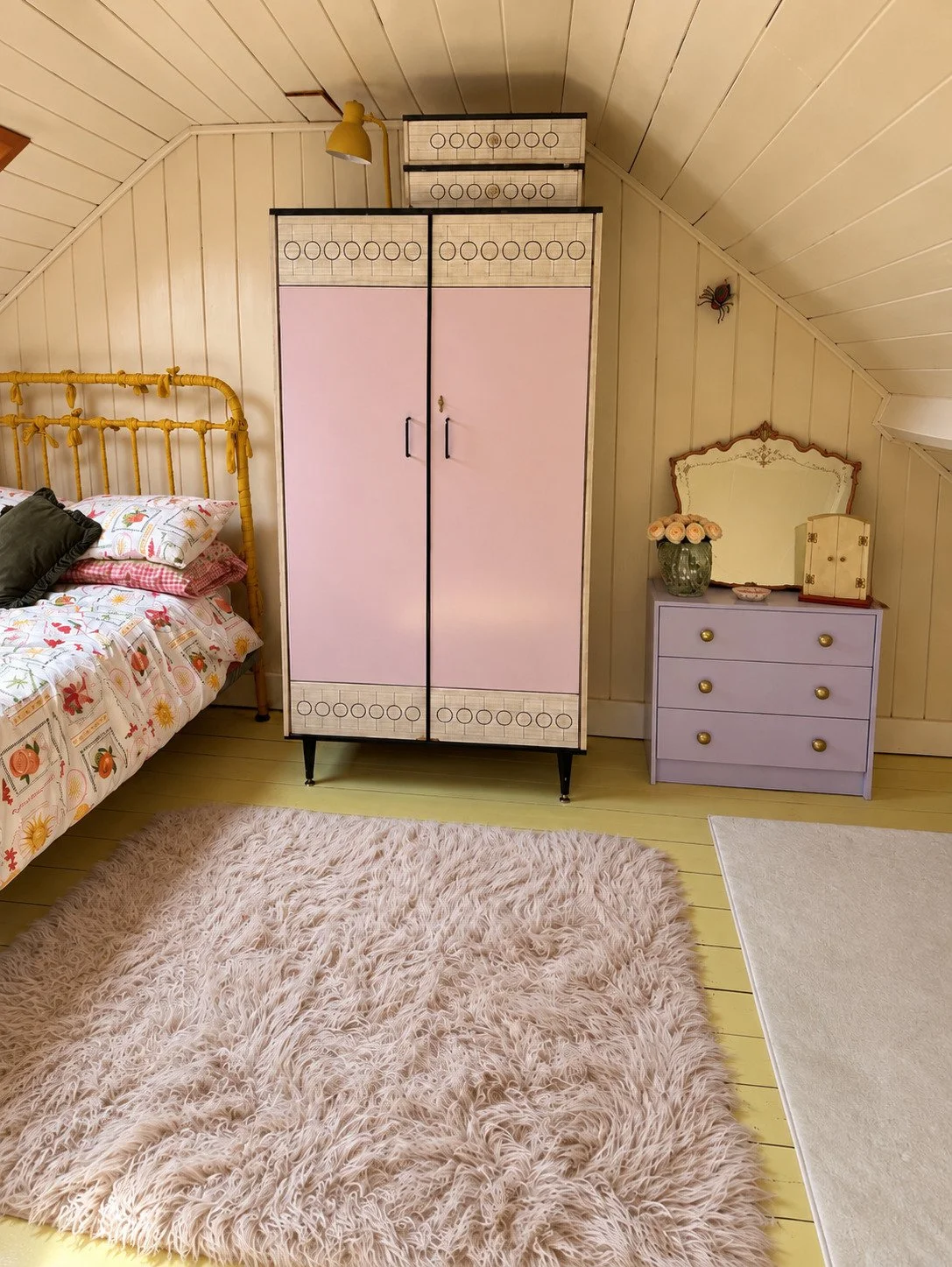 margate-retro-1930s-location-house-filming-photoshoots-pink-wardrobe(1).jpg