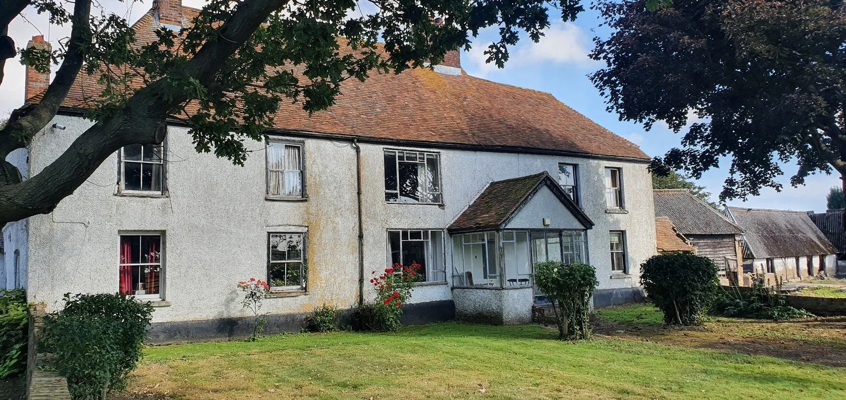 kent-16th-century-farmhouse-1960s-1970s-interior-decor-filming-photoshoots-front-porch.jpg