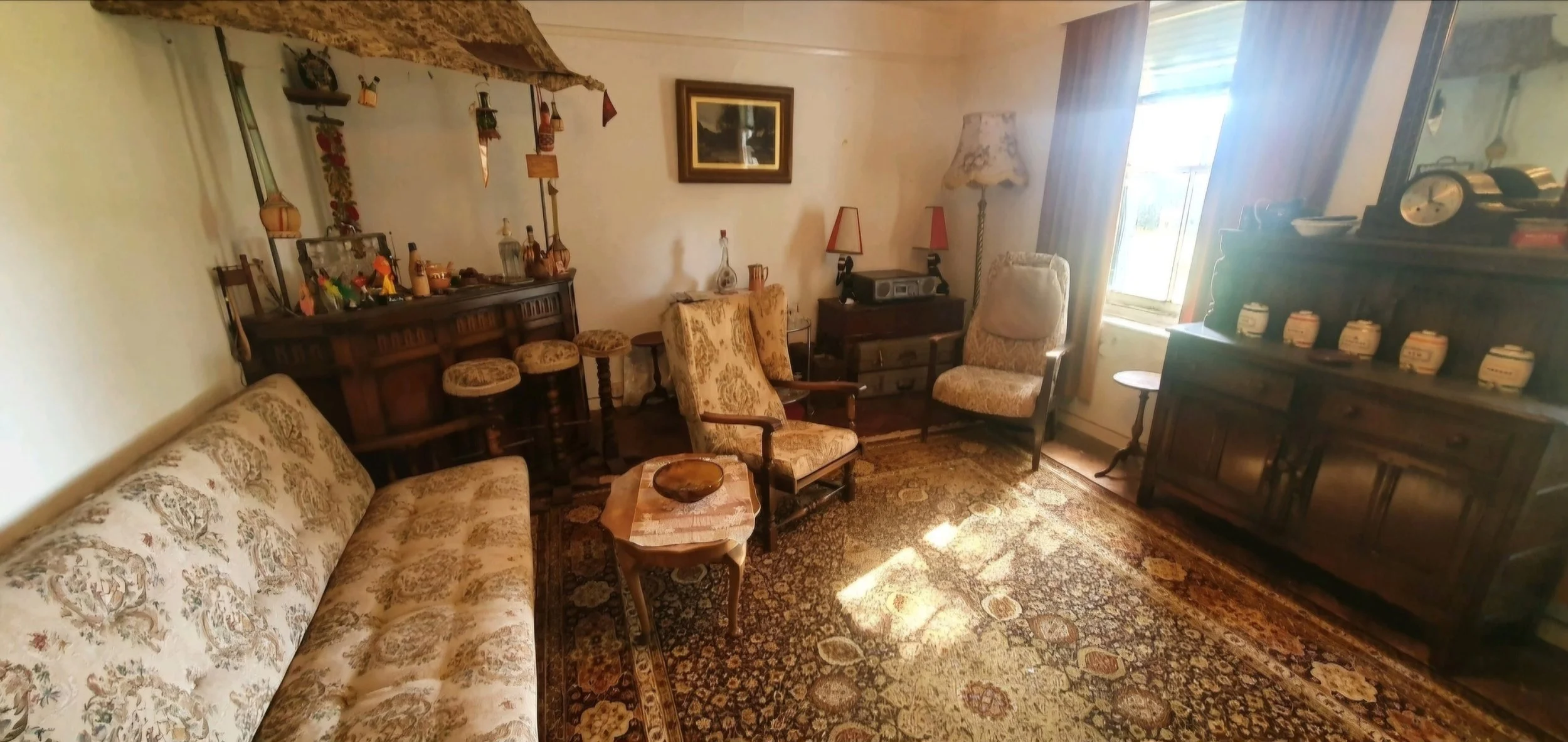 kent-16th-century-farmhouse-1960s-1970s-interior-decor-filming-photoshoots-home-bar.jpg
