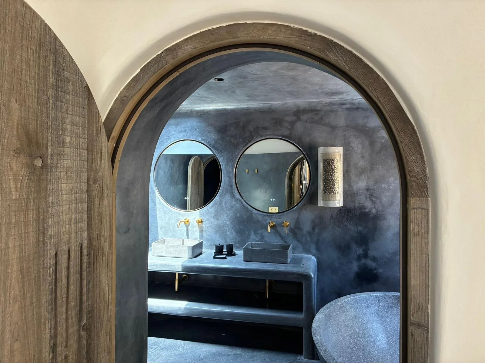ibiza-luxury-open-plan-white-villa-filming-photoshoots-bathroom.jpg