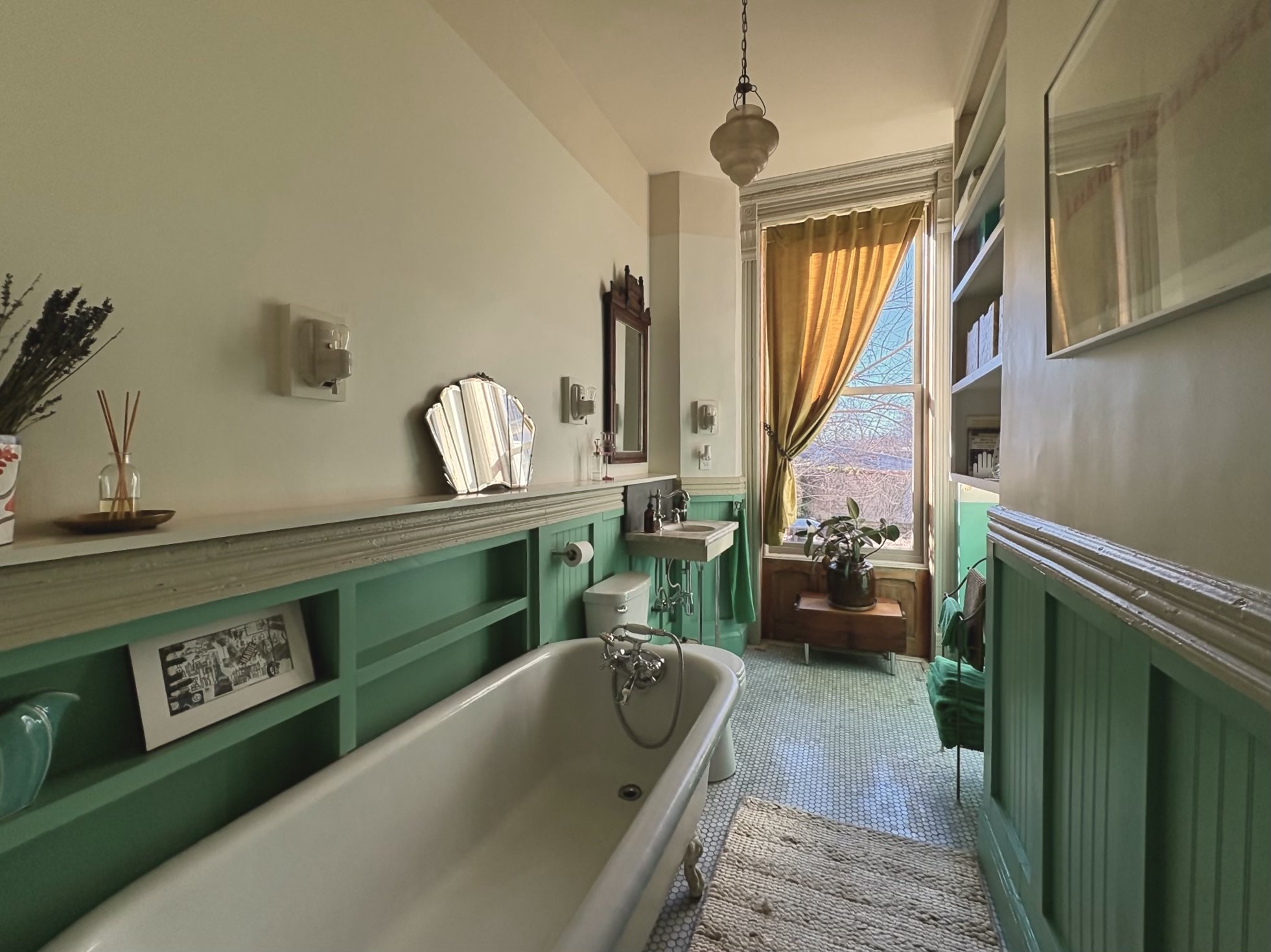 new-york-period-historic-townhouse-filming-photoshoots-bath-tub.jpg
